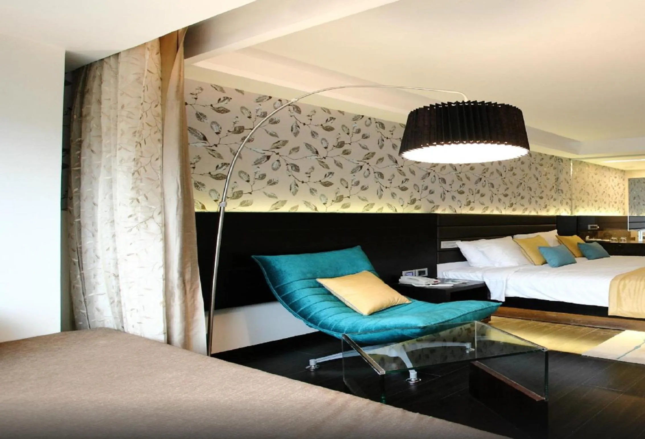 Seating area, Bed in Country Inn & Suites By Radisson, Bengaluru Hebbal Road