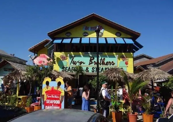 Nearby landmark in Colony Club Inn & Suites