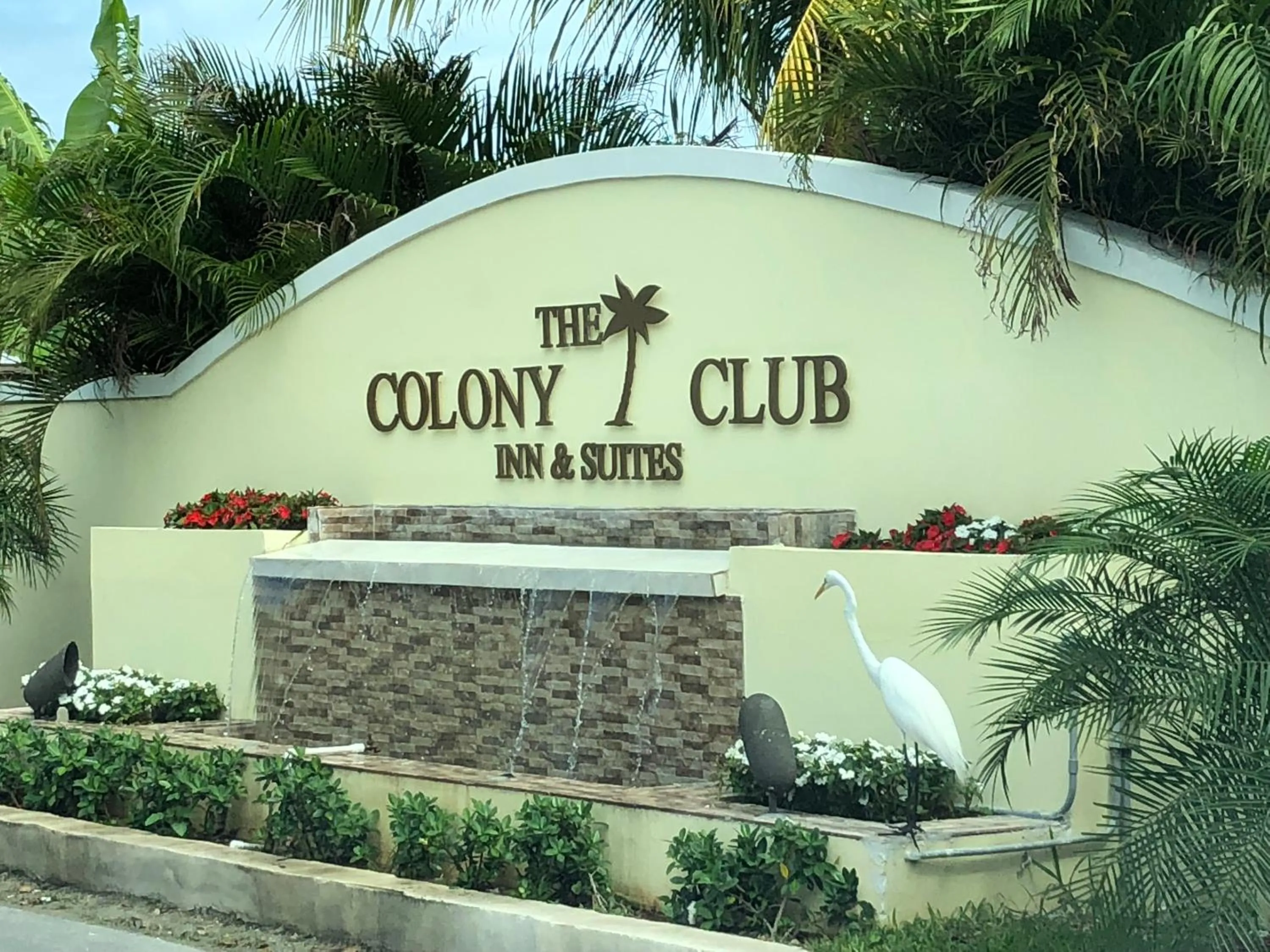 Facade/entrance in Colony Club Inn & Suites