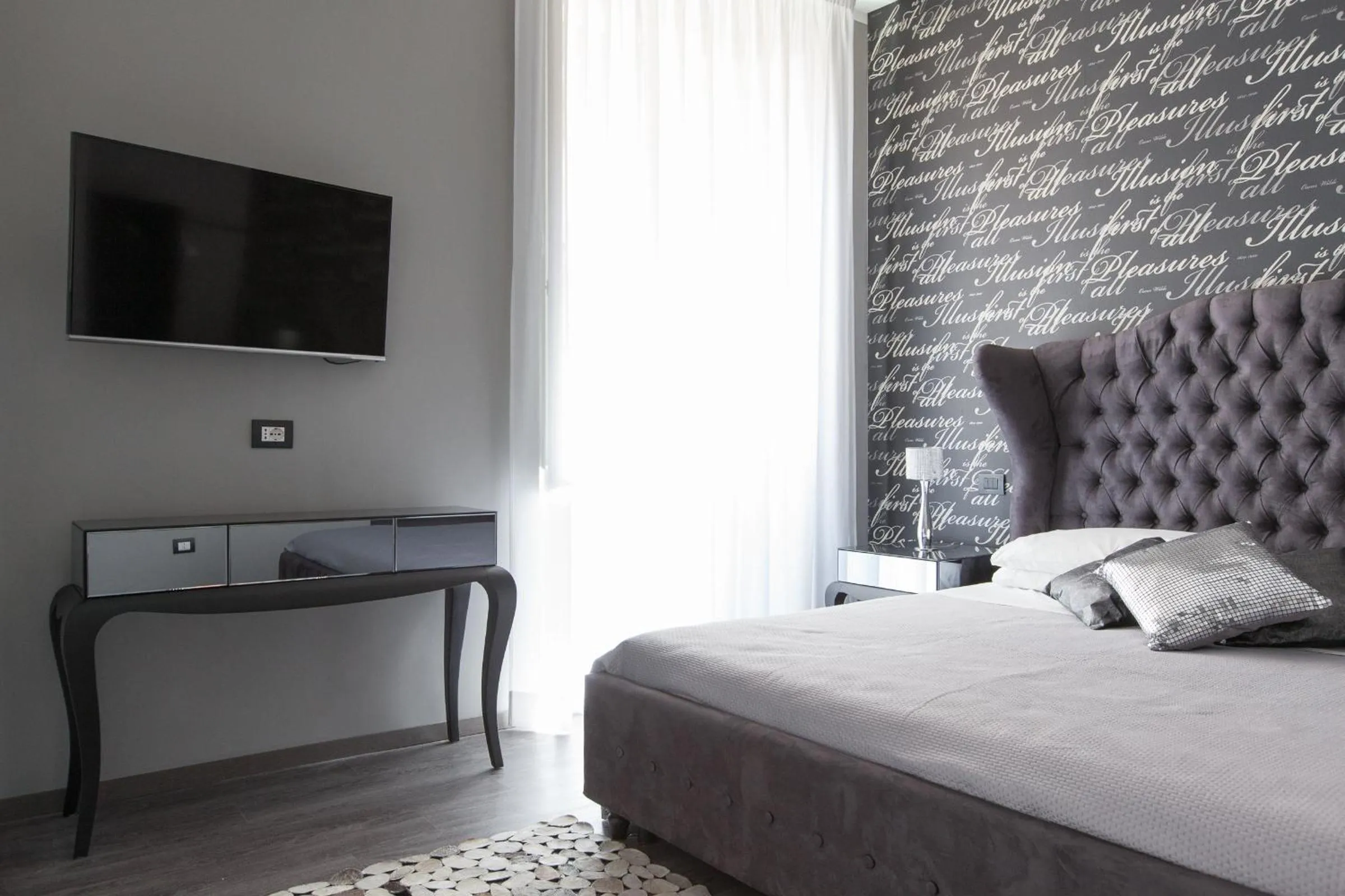 Decorative detail, Bed in Town House Roma