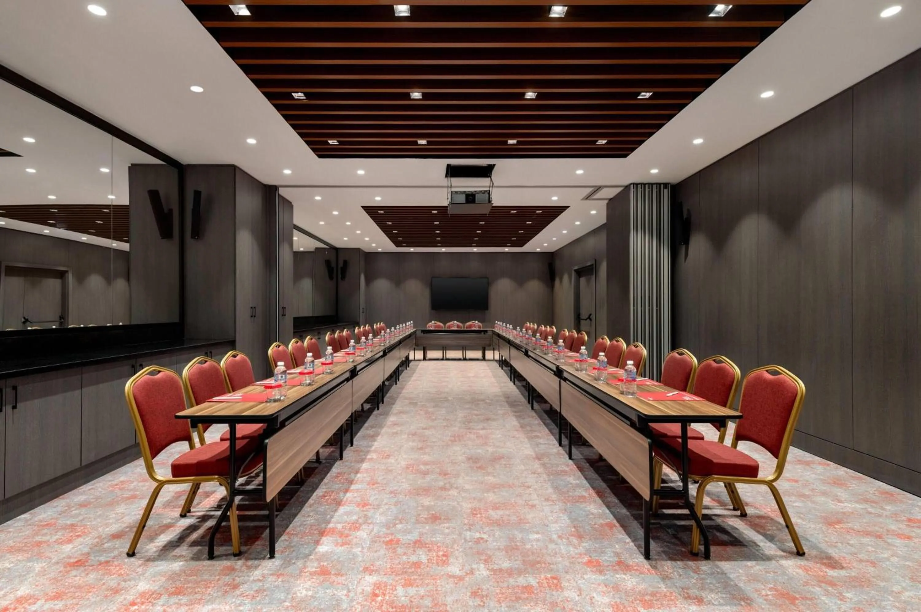Meeting/conference room in Ramada by Wyndham Arnavutkoy