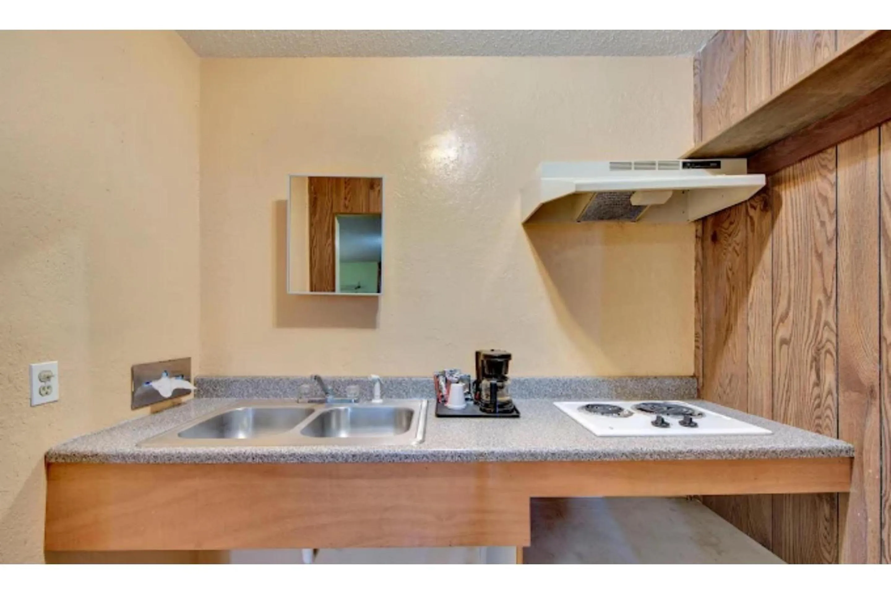 Kitchen or kitchenette in American Inn by Hotel O Vernon US 287