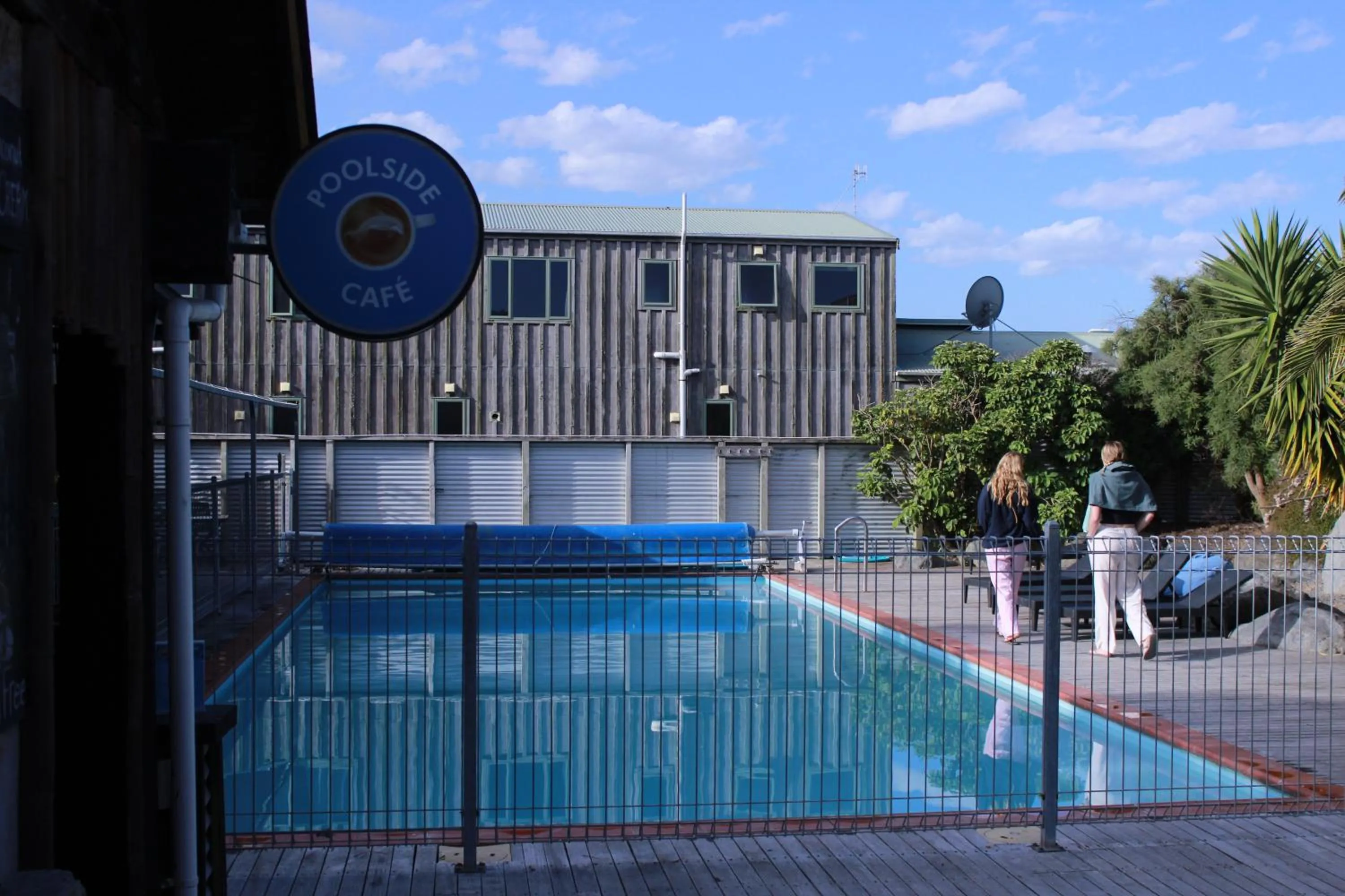 Swimming pool in Dusky Lodge