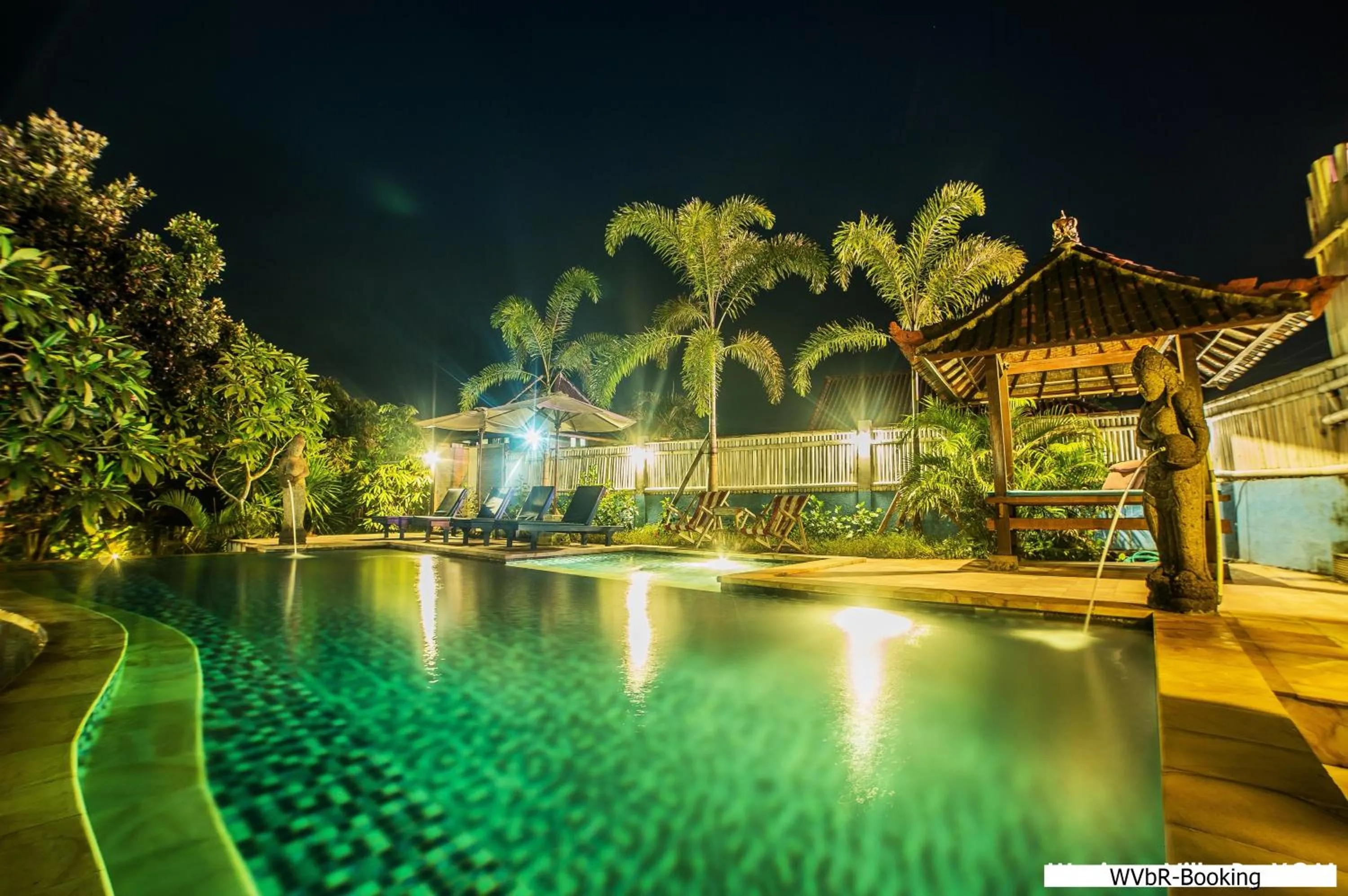 Night in Warisan Villa By Reccoma