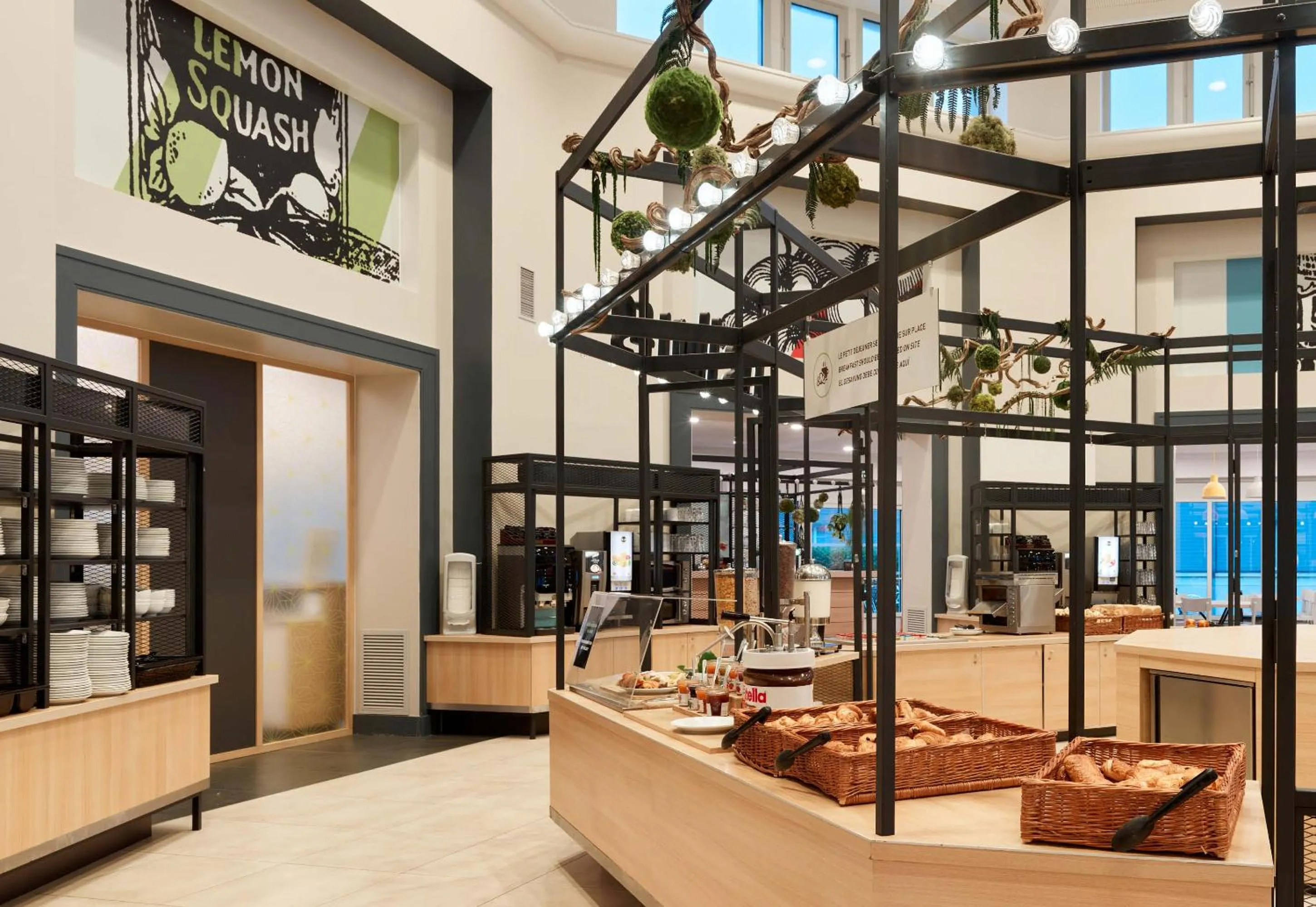 Restaurant/places to eat in B&B HOTEL près de Disneyland Paris