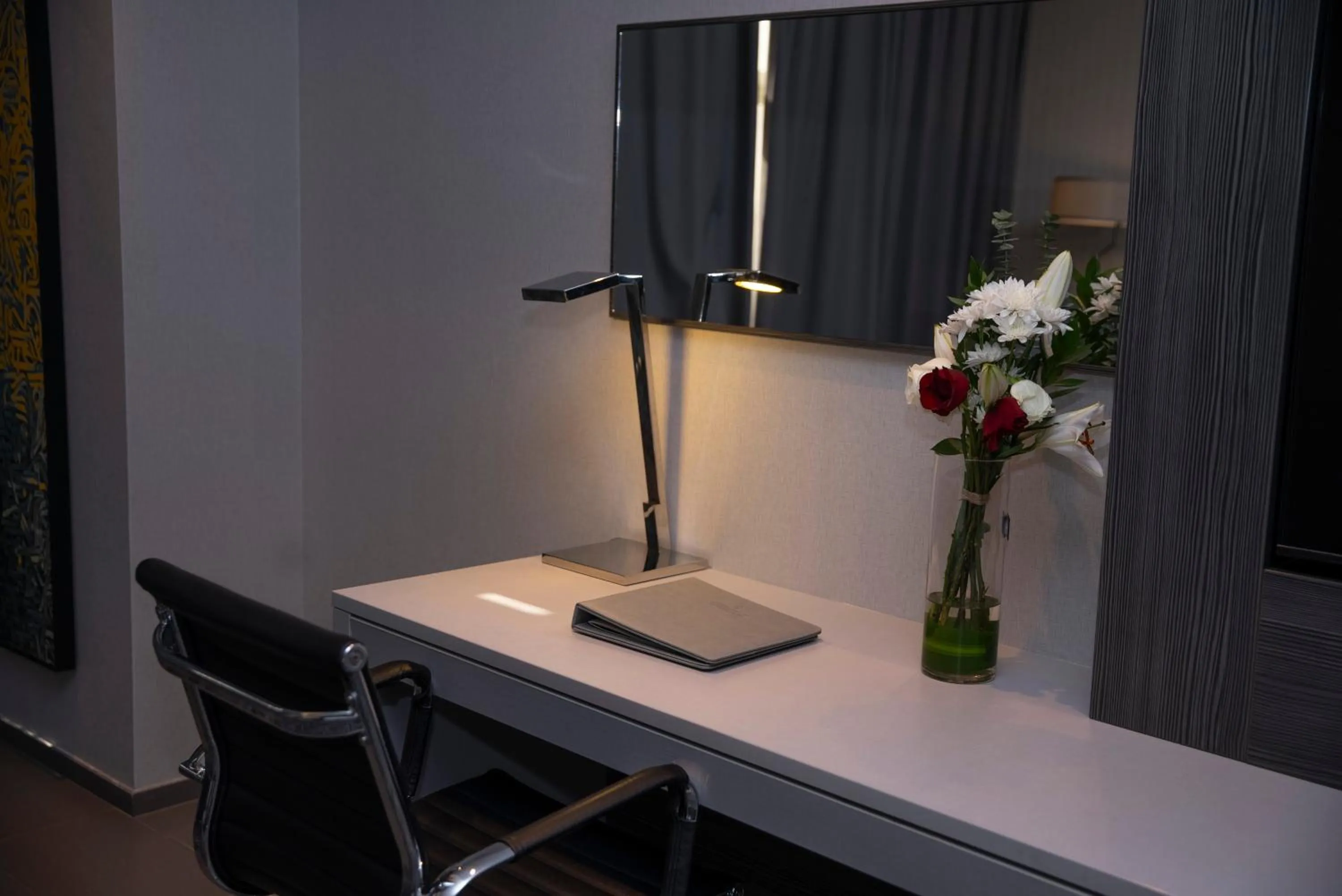 Library in Executives Hotel - KAFD