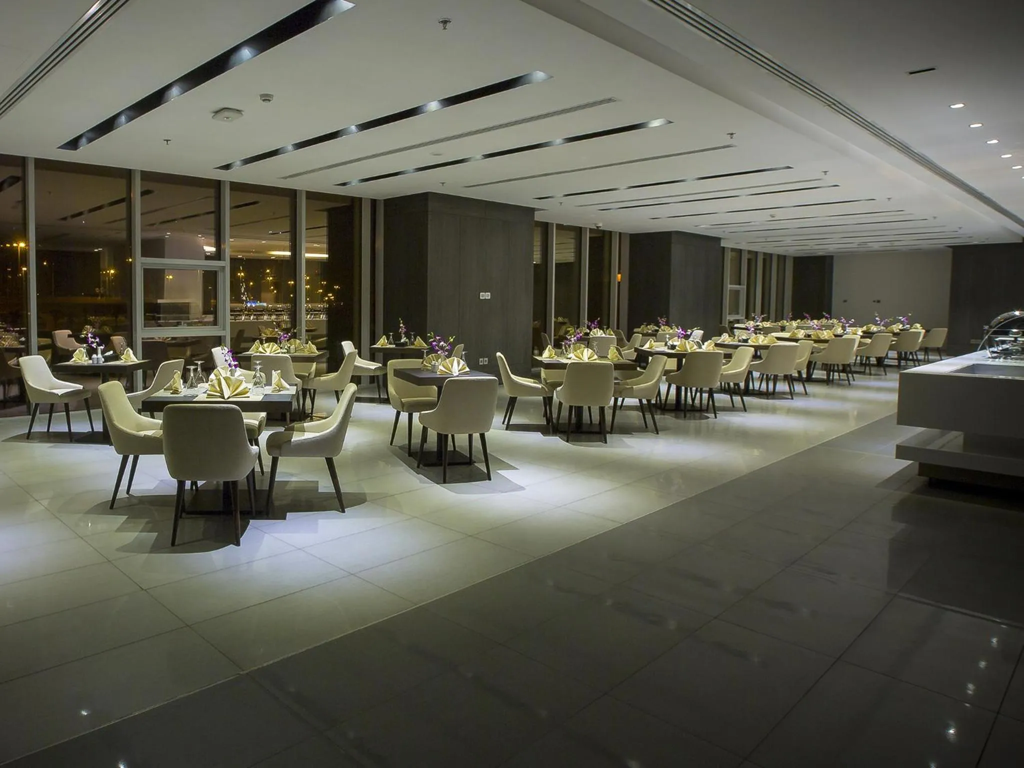 Restaurant/places to eat in Executives Hotel - KAFD