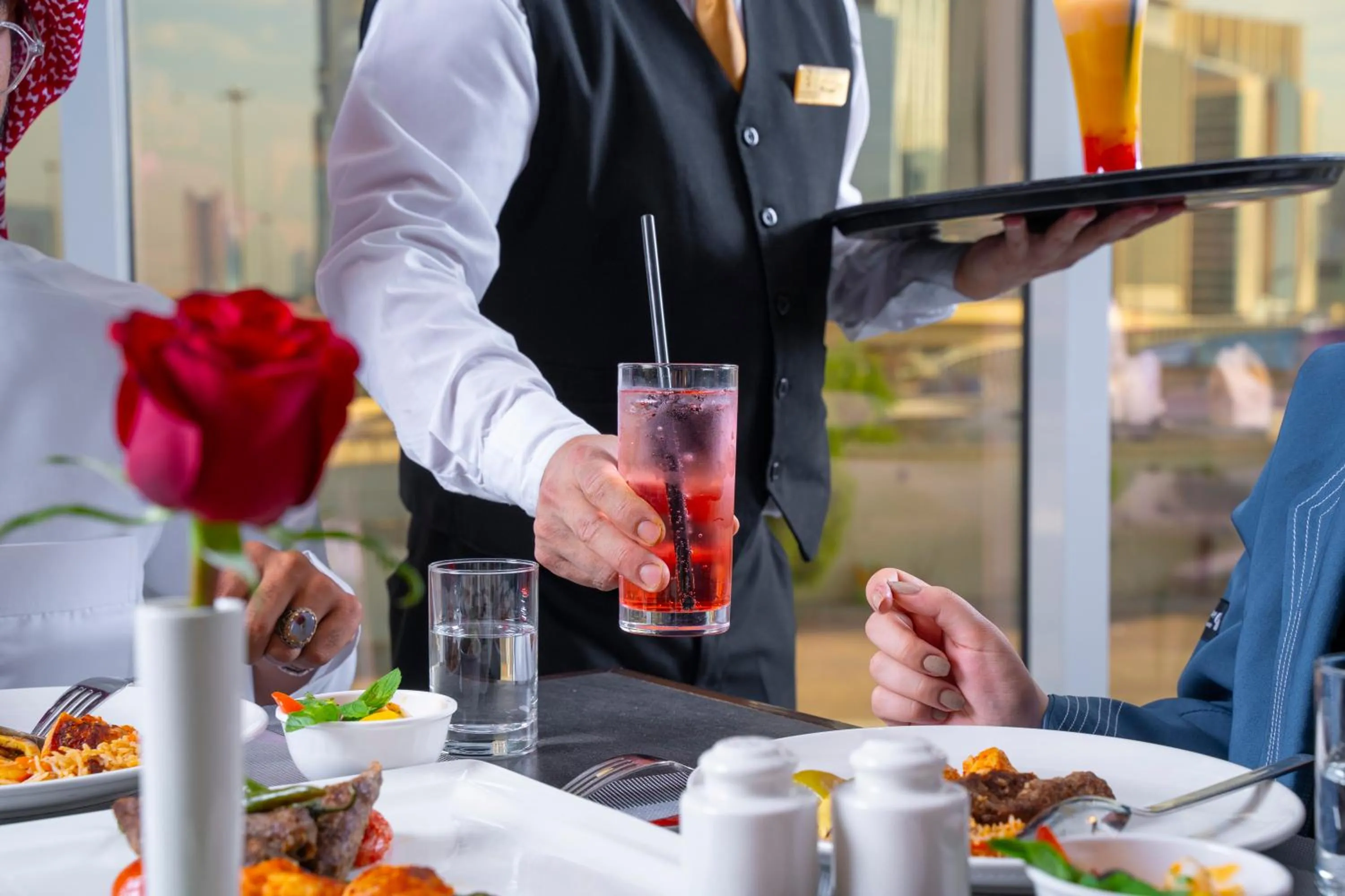 Restaurant/places to eat in Executives Hotel - KAFD