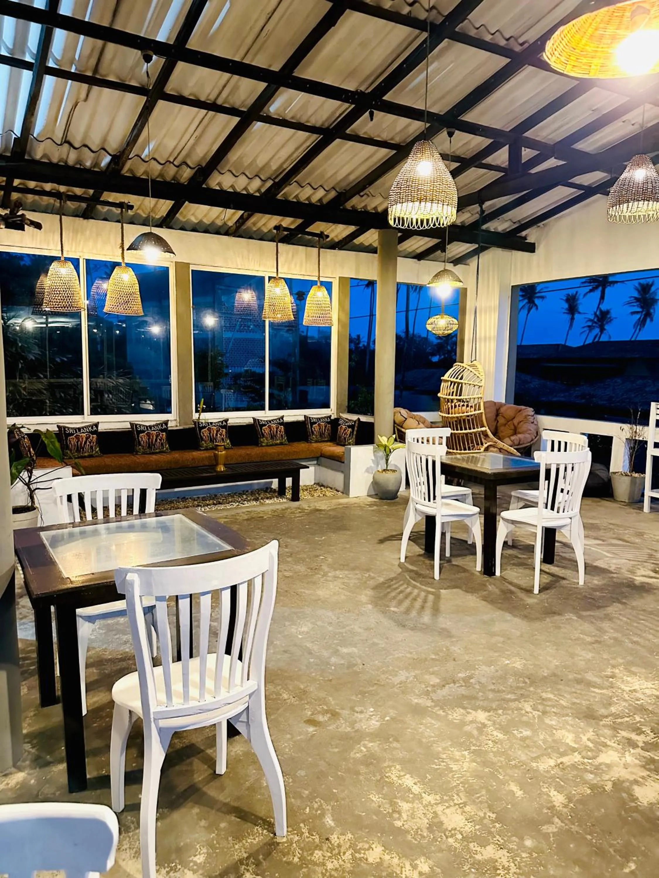 Seating area in Cocoplant Surf Inn