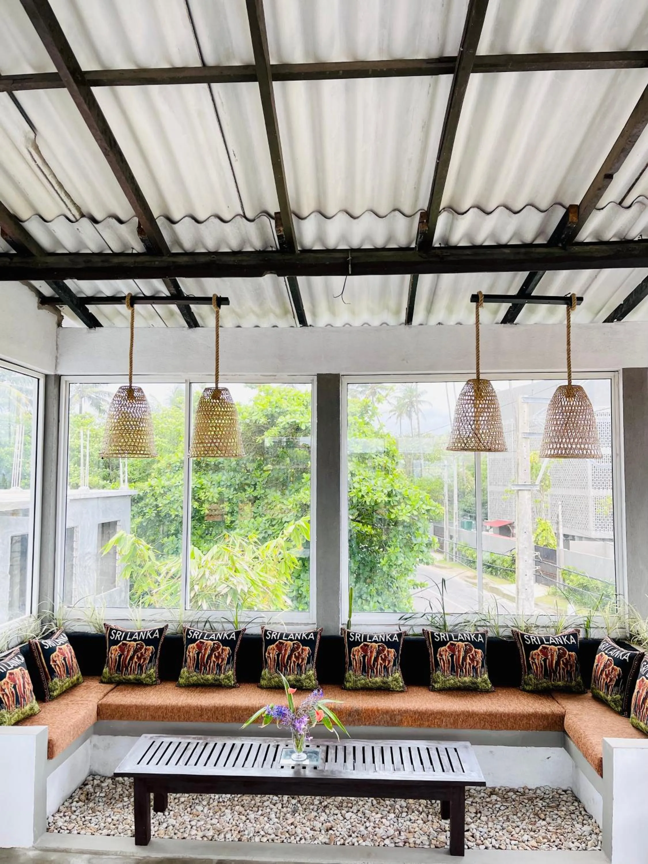 Dining area in Cocoplant Surf Inn
