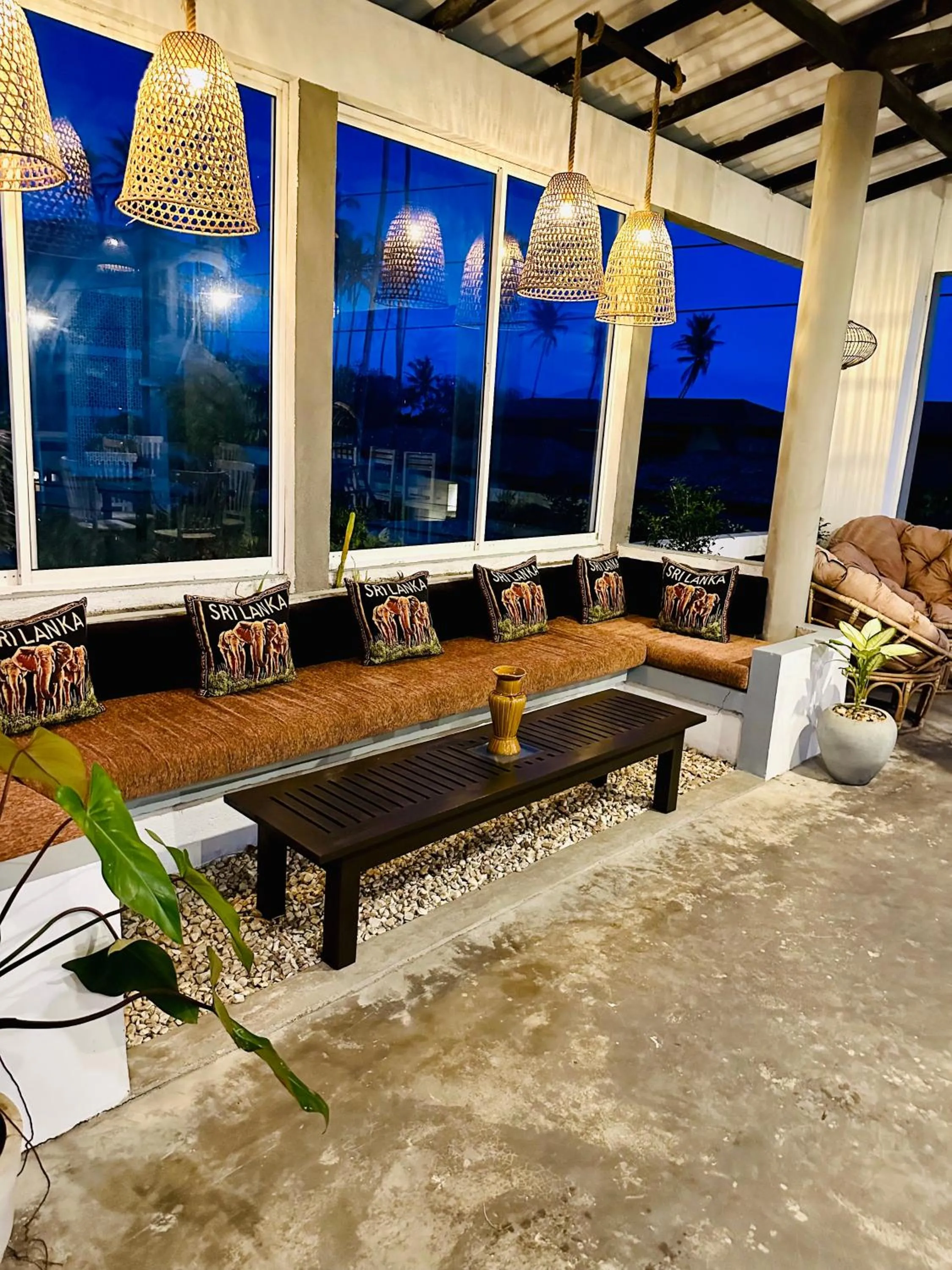 Seating area in Cocoplant Surf Inn