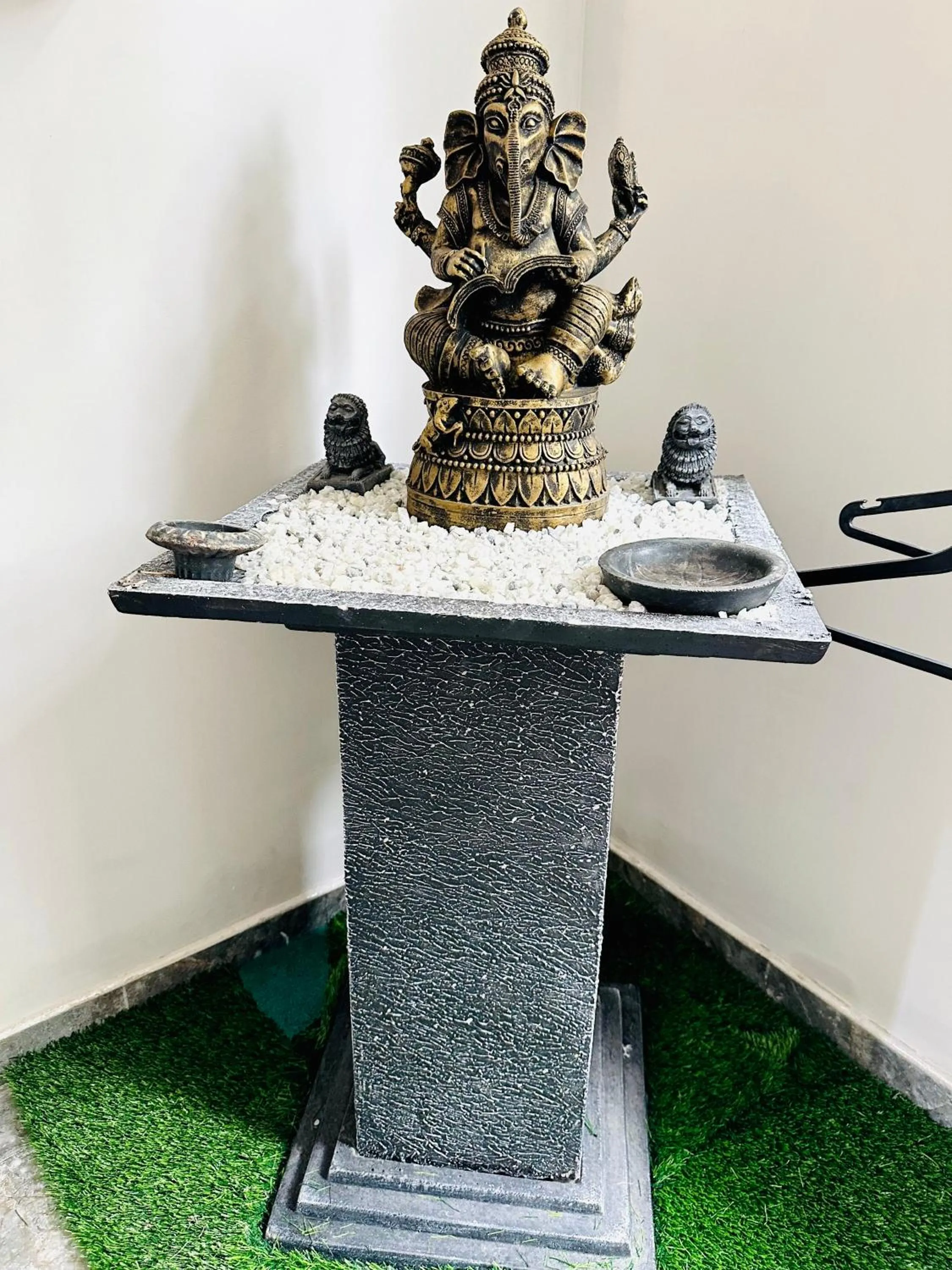 Decorative detail in Cocoplant Surf Inn