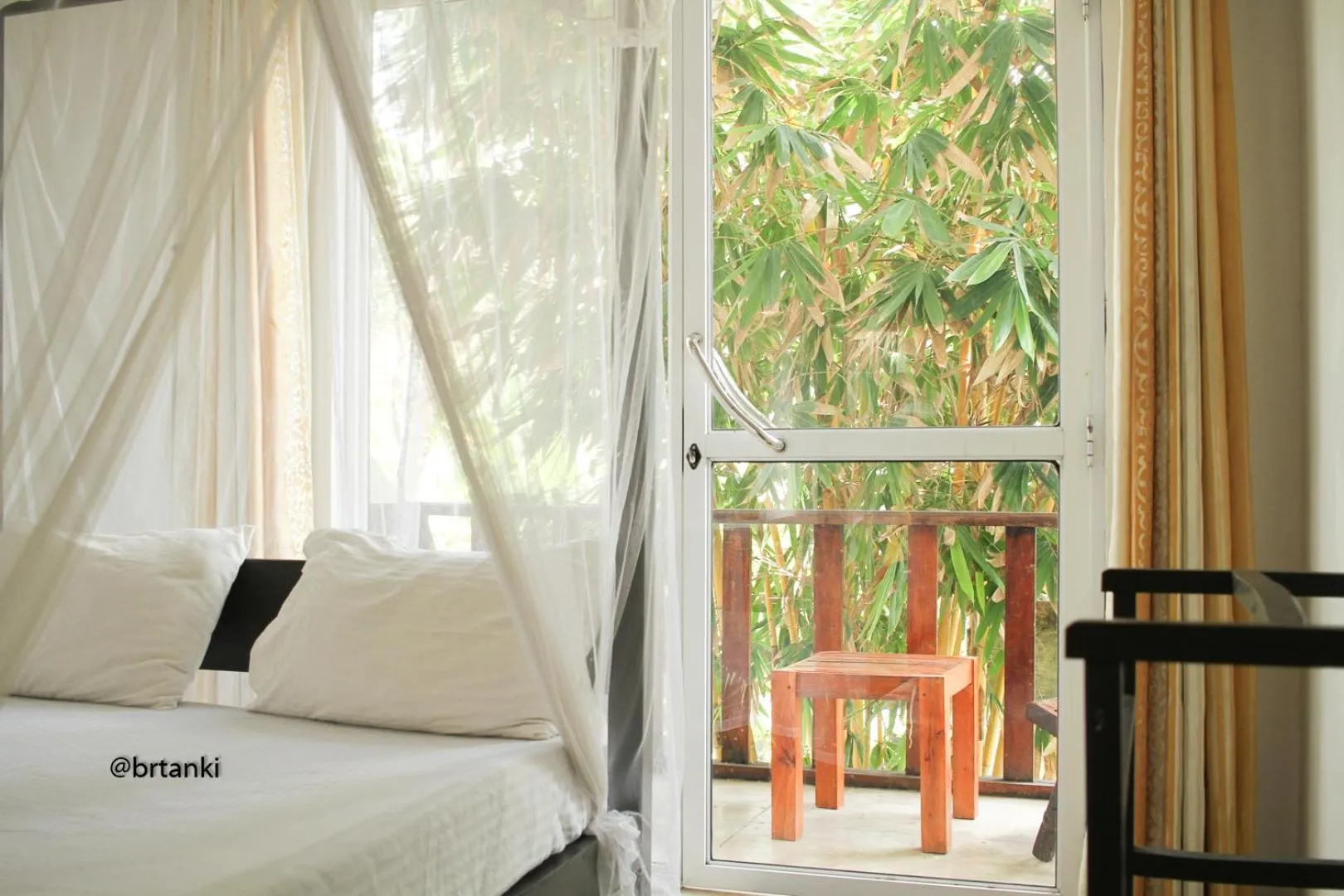 Bed in Cocoplant Surf Inn