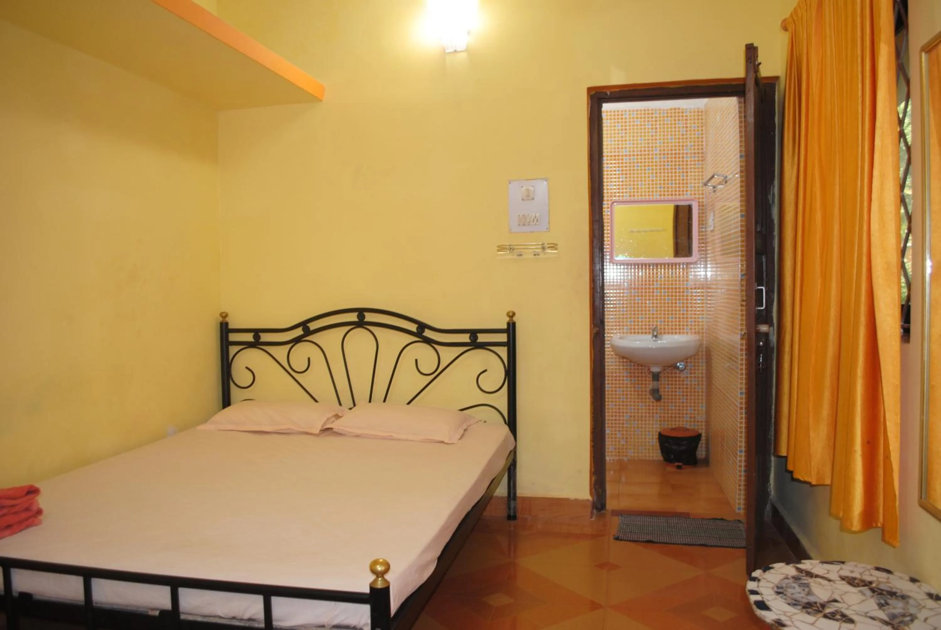 Photo of the whole room, Bed in Joe And Marietta's Guesthouse