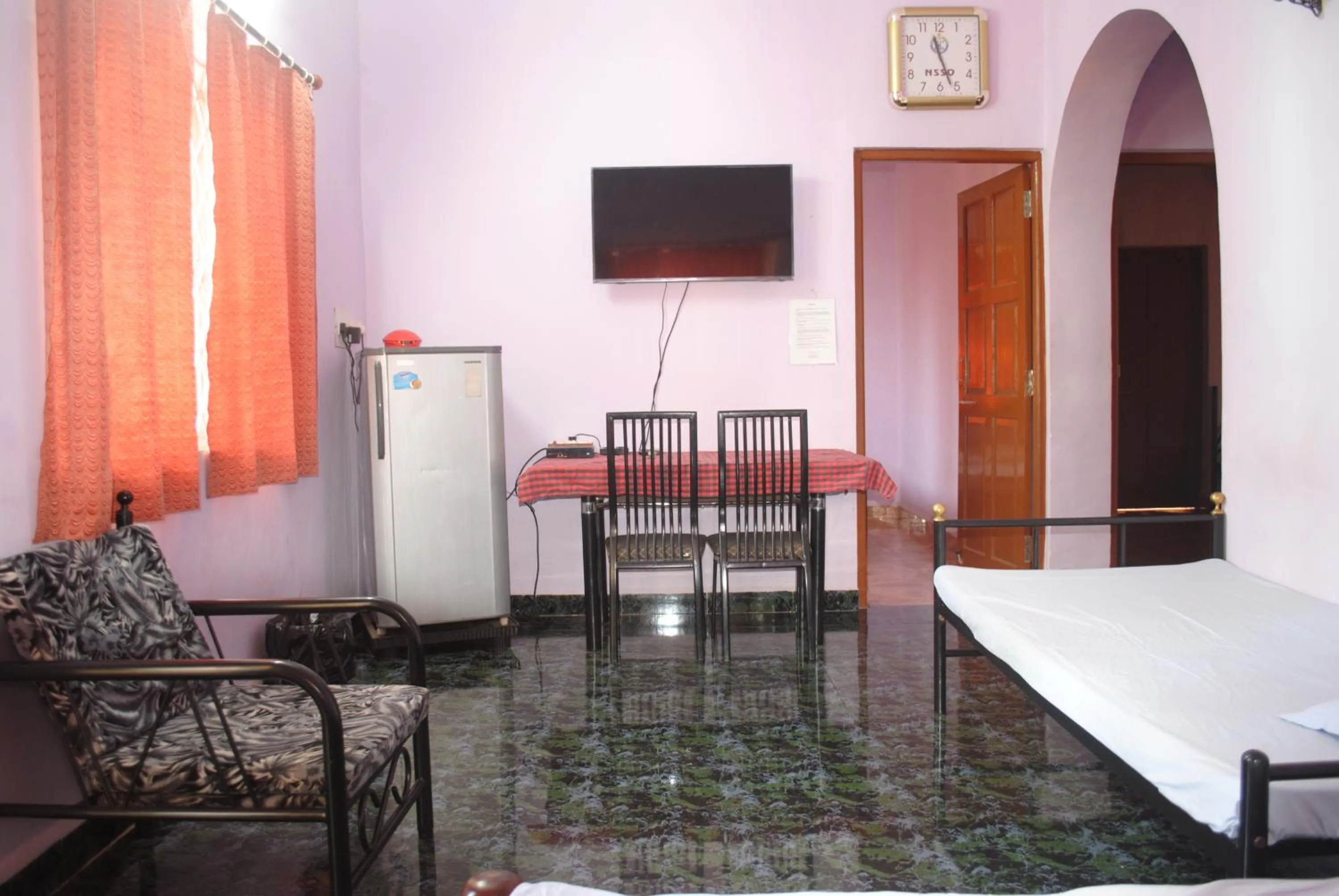 Photo of the whole room, Bed in Joe And Marietta's Guesthouse