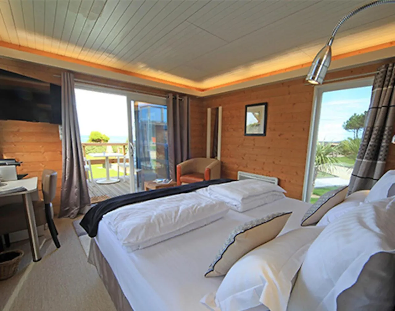 Balcony/Terrace, Bed in Le Theven