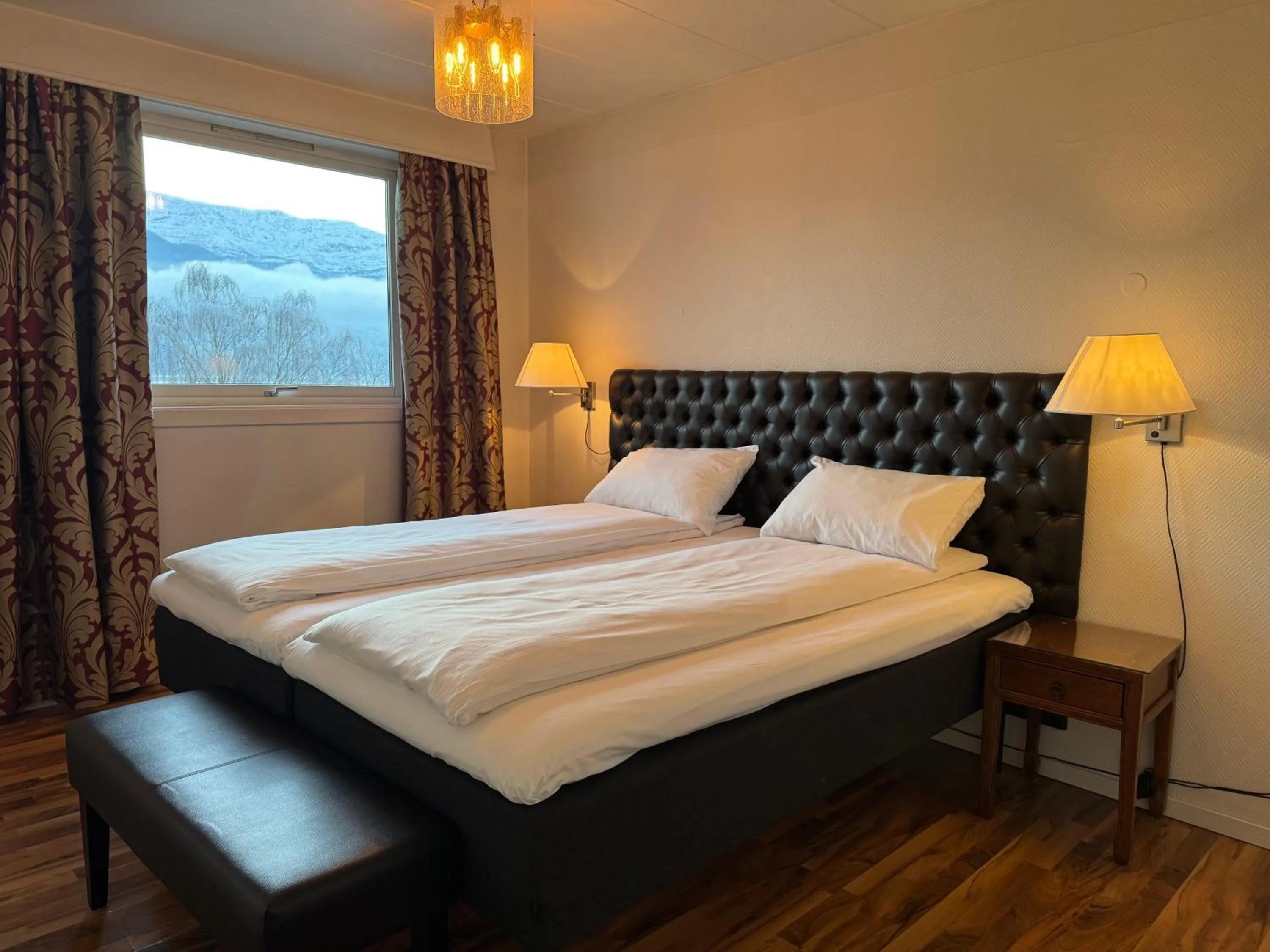 Bedroom, Bed in Park Hotel Vossevangen