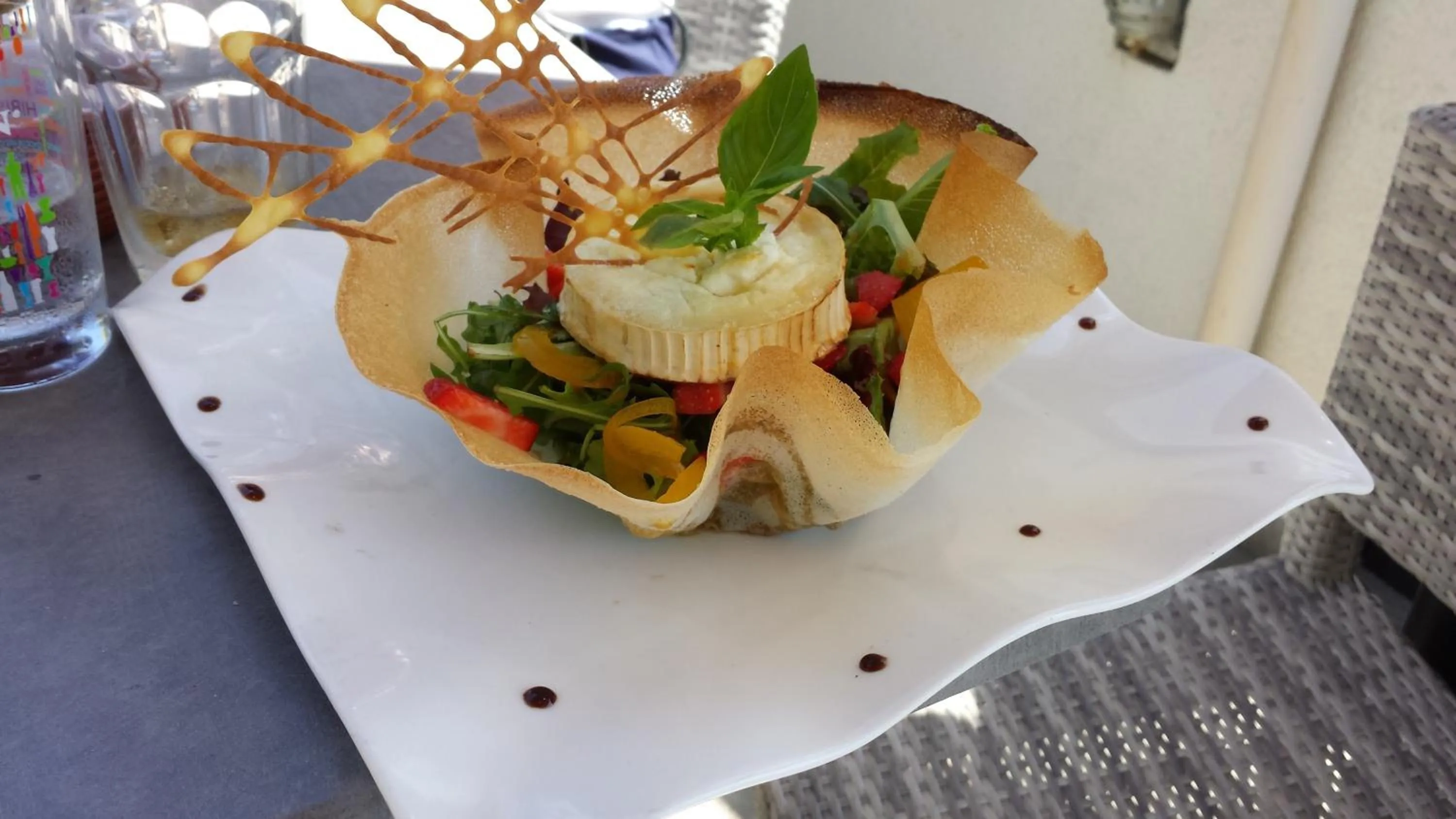 Decorative detail in Bel Mare