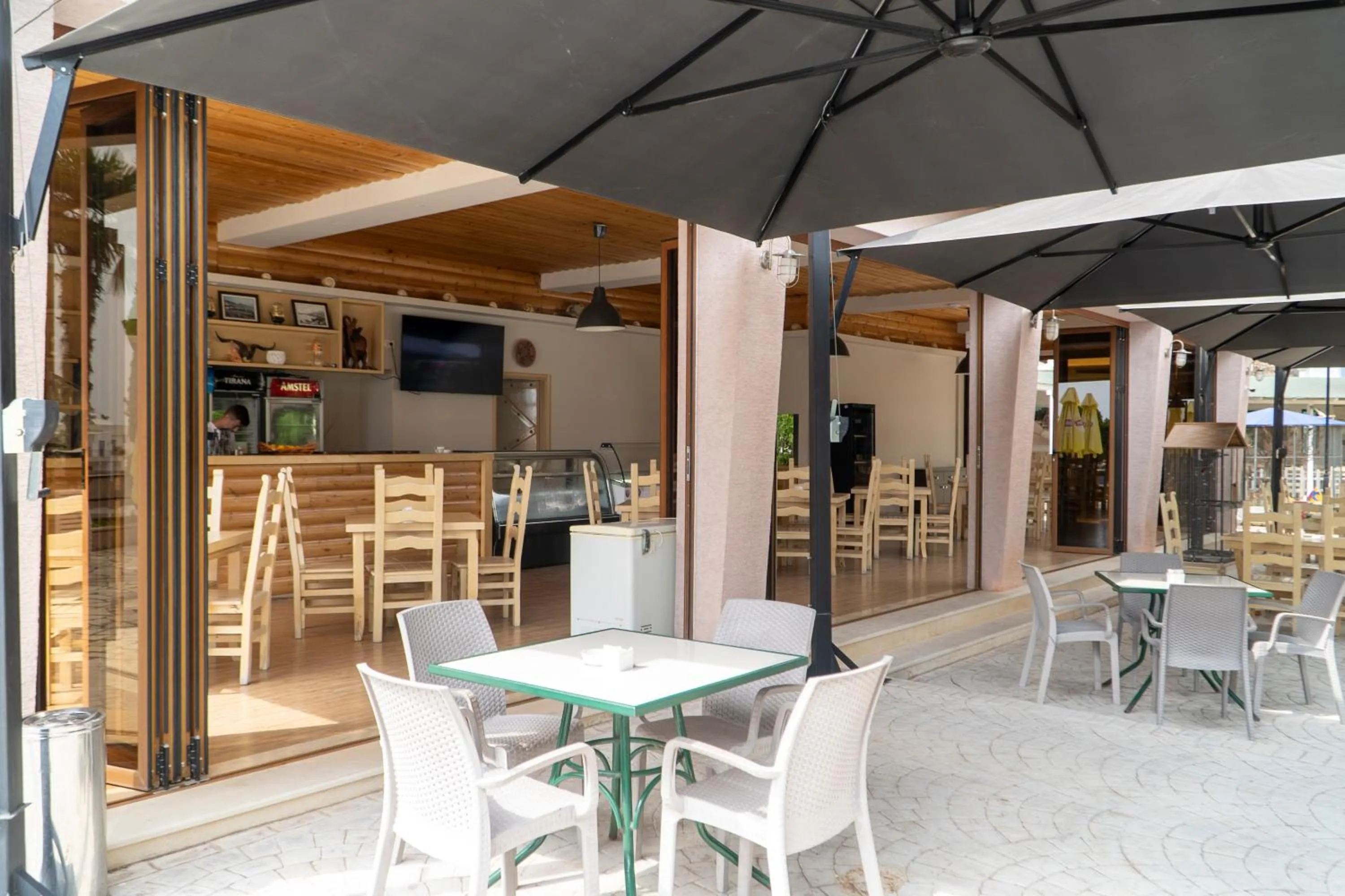 Lounge or bar in Hotel Mediterrane