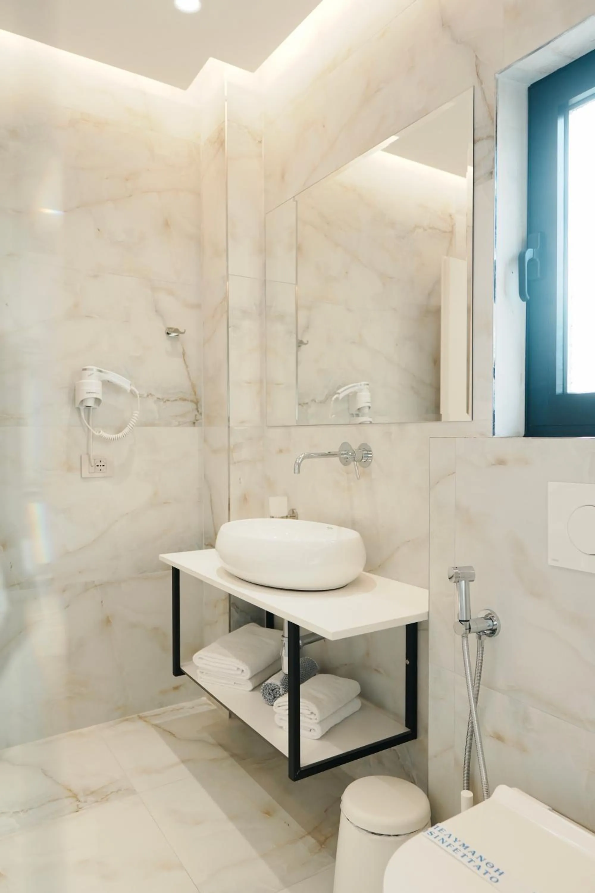 Bathroom in Hotel Mediterrane