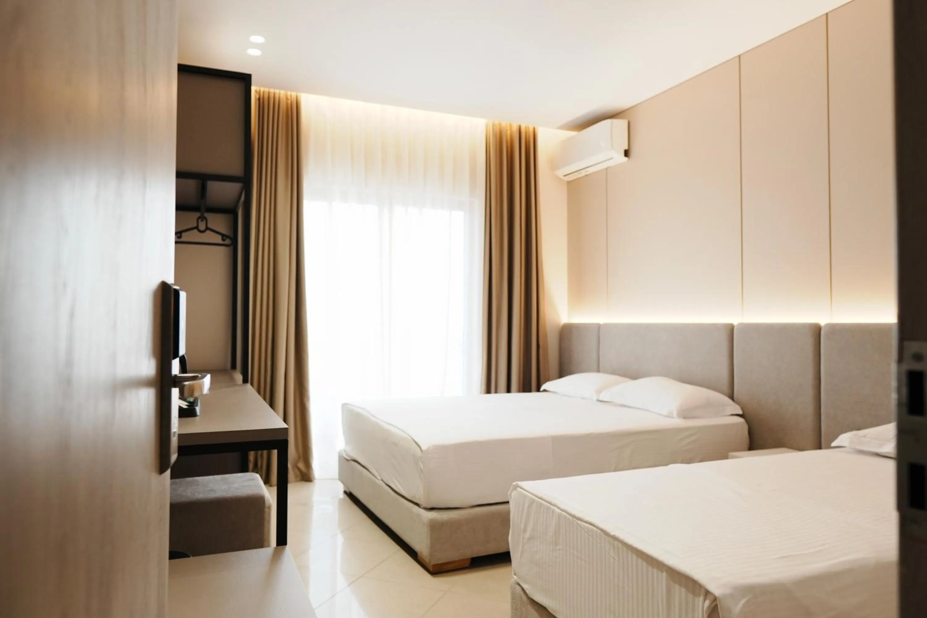 Photo of the whole room in Hotel Mediterrane