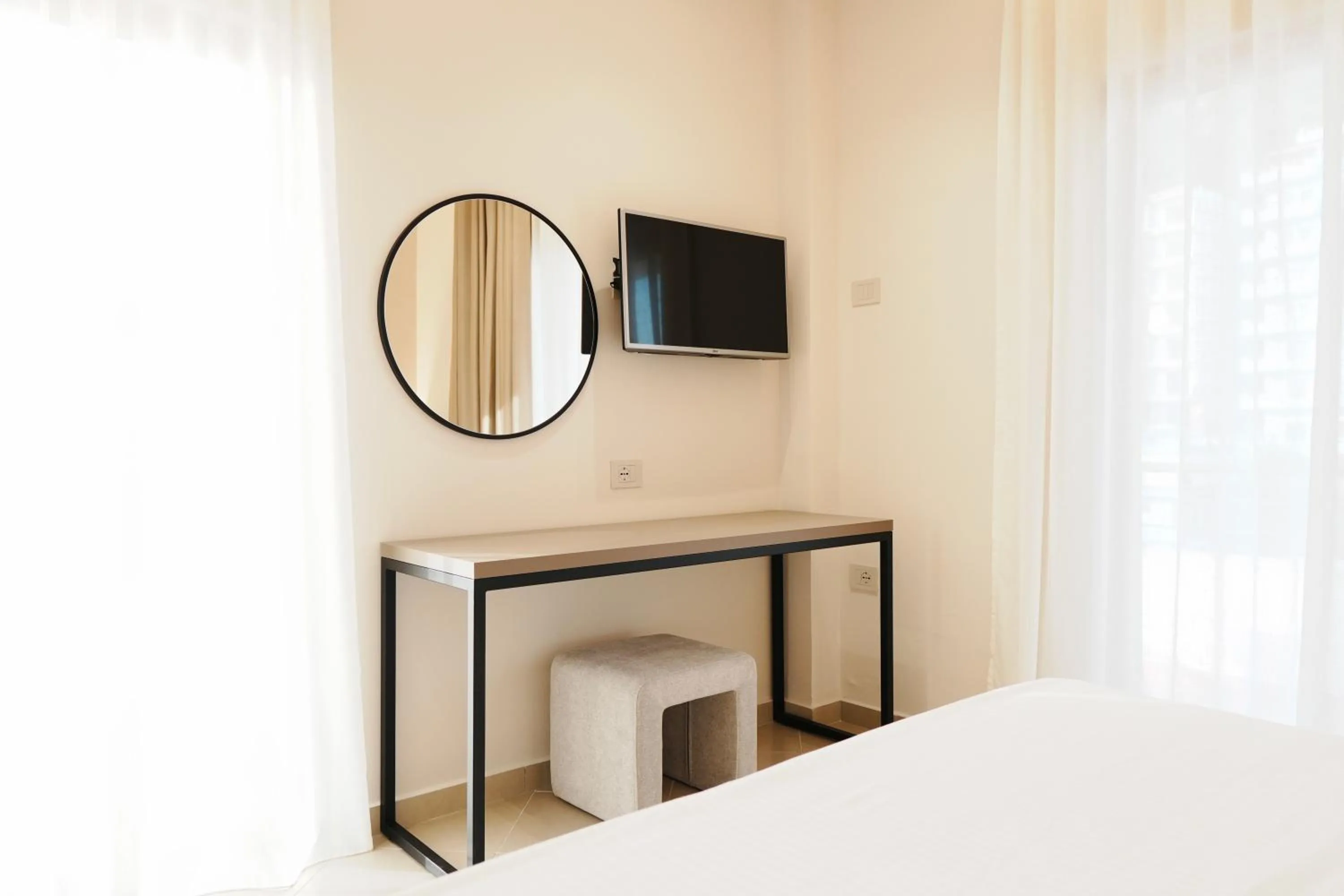 TV and multimedia in Hotel Mediterrane