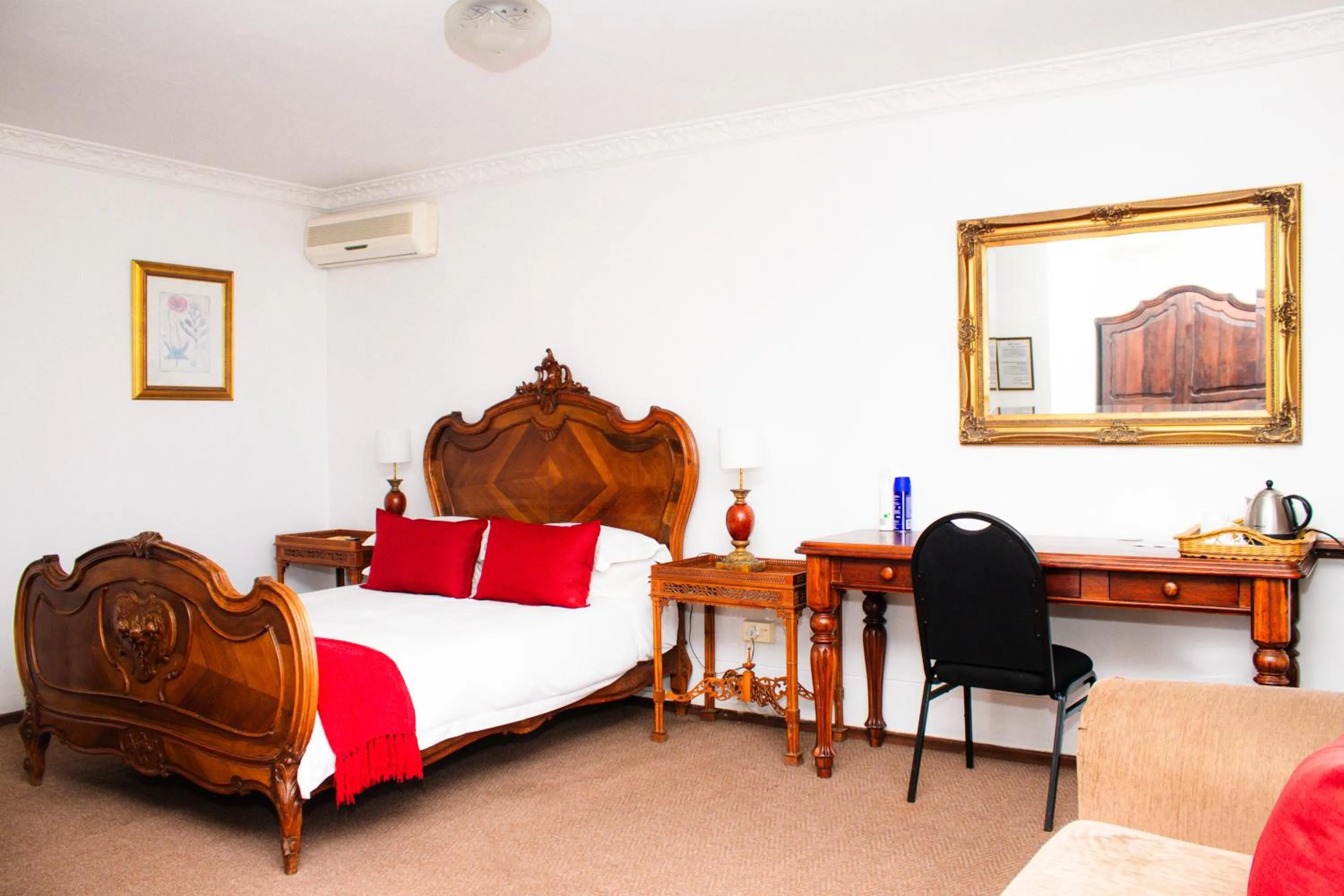 Bed in Roseland House