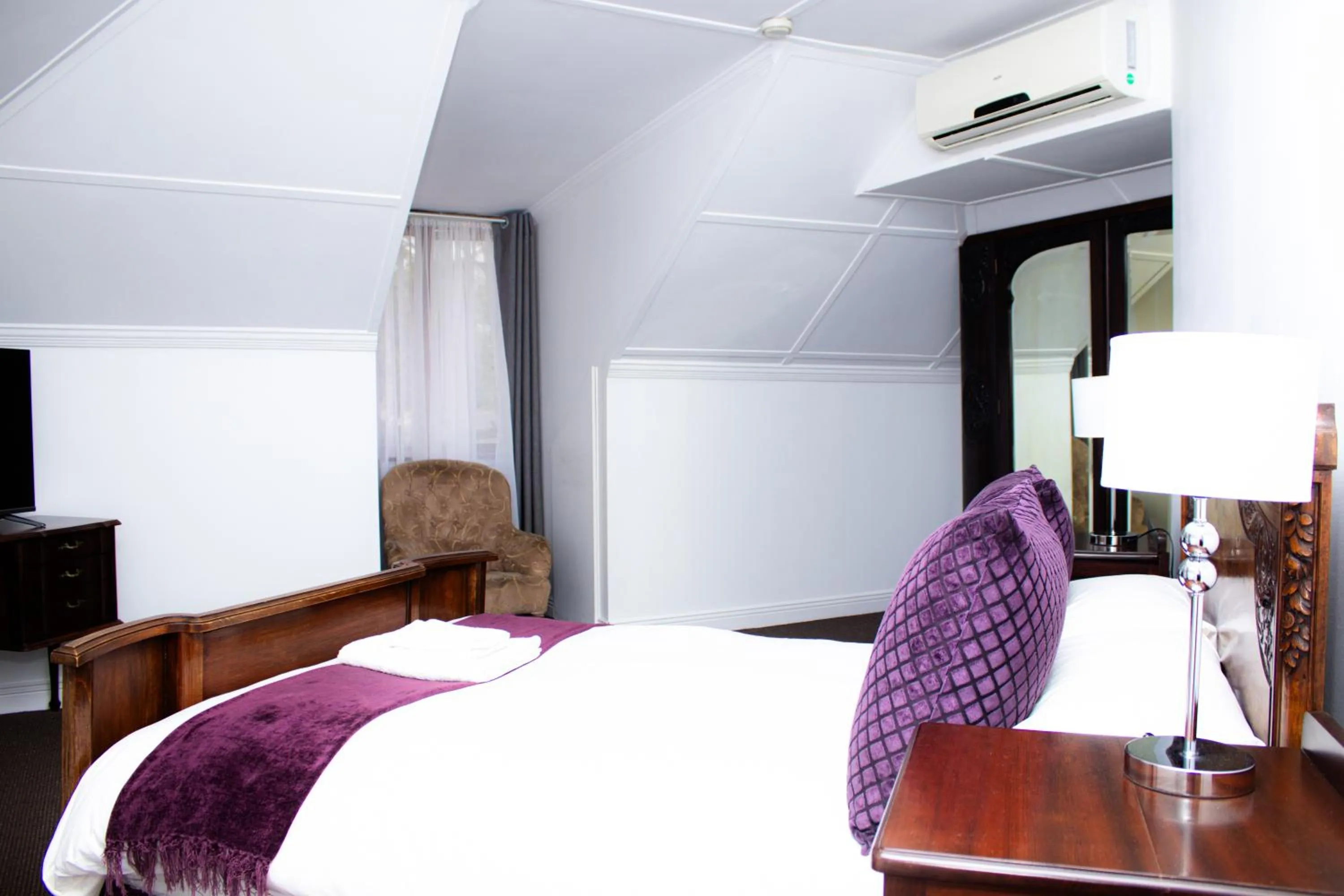 Bed in Roseland House