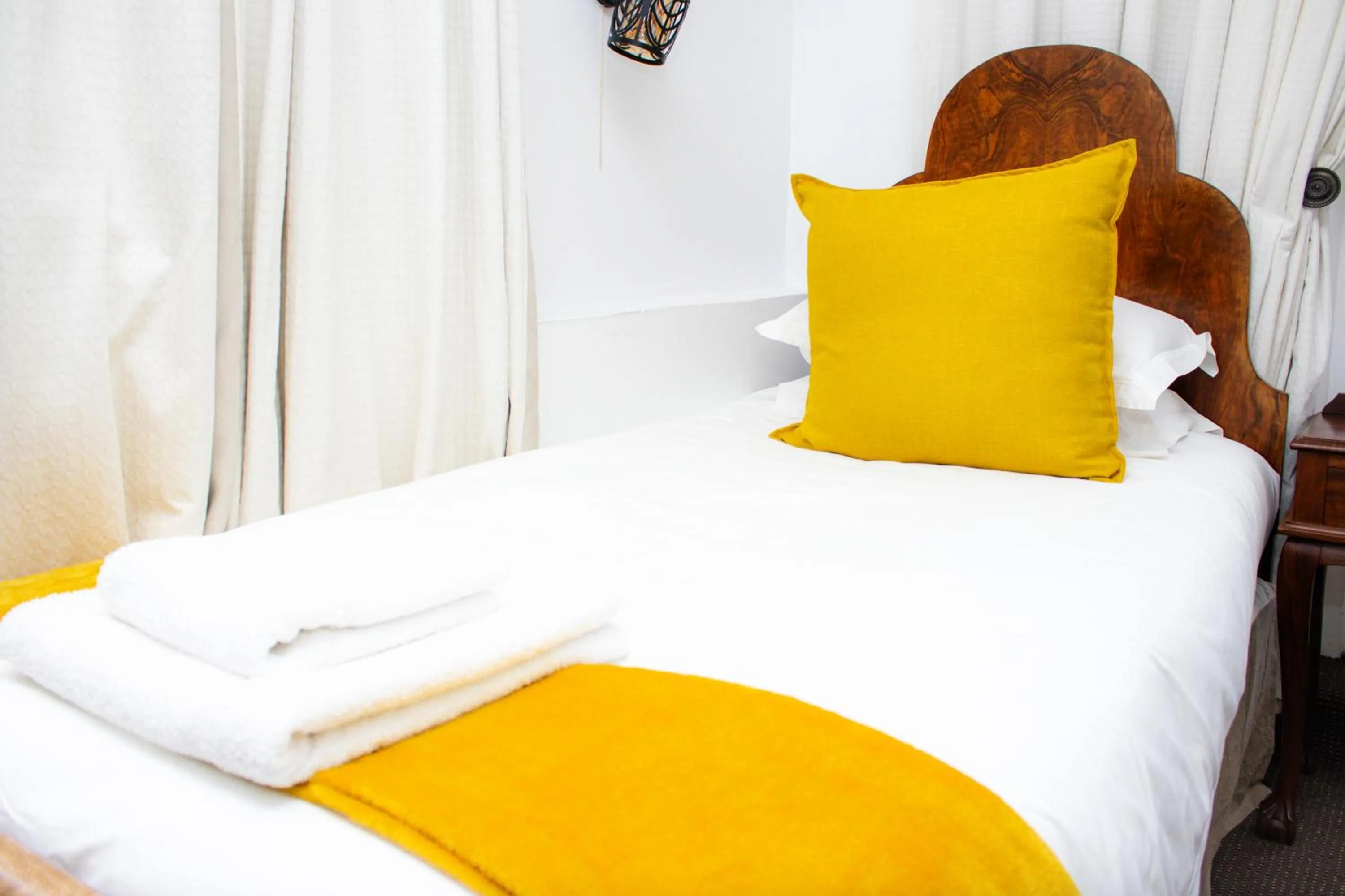 Bed in Roseland House