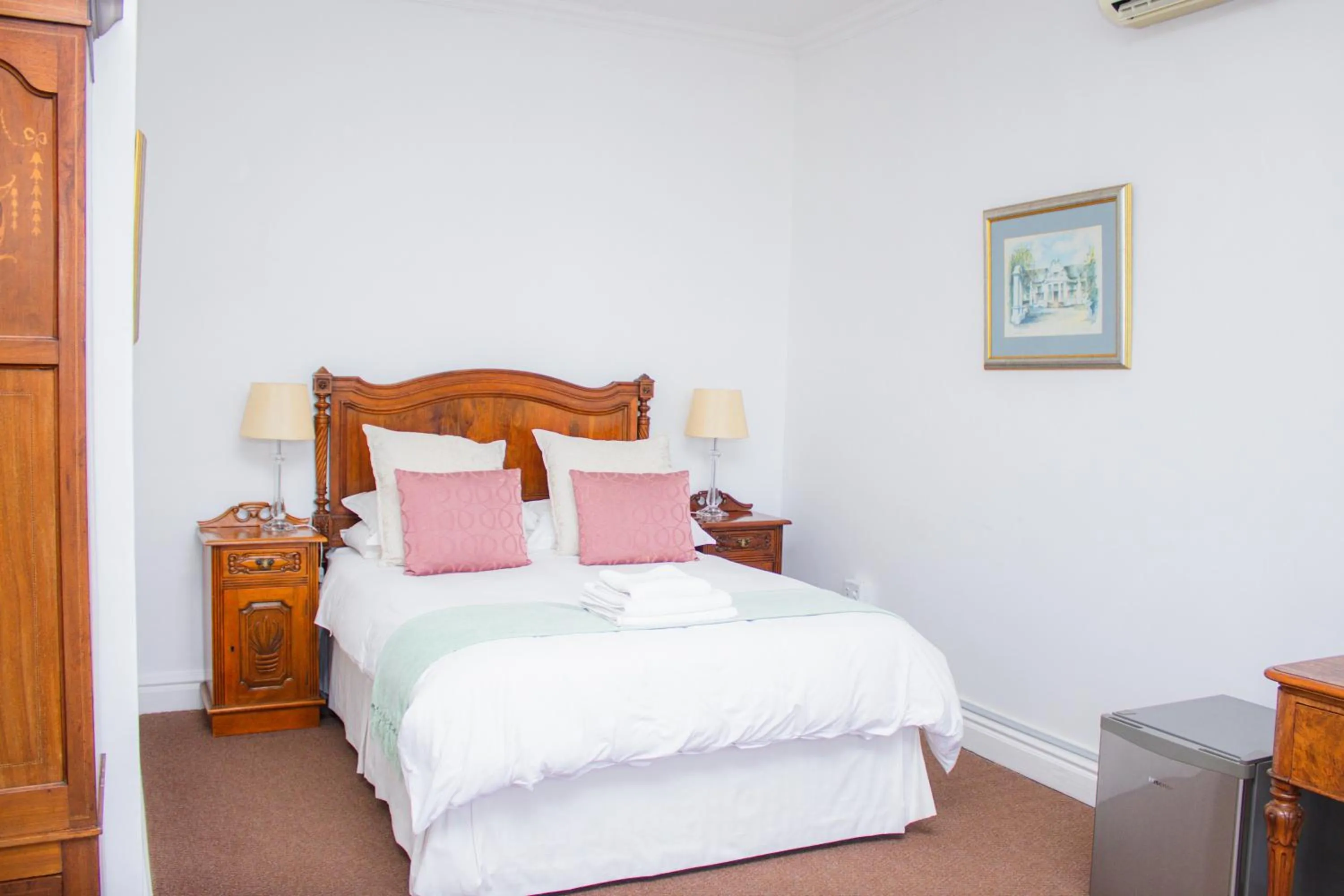 Bed in Roseland House