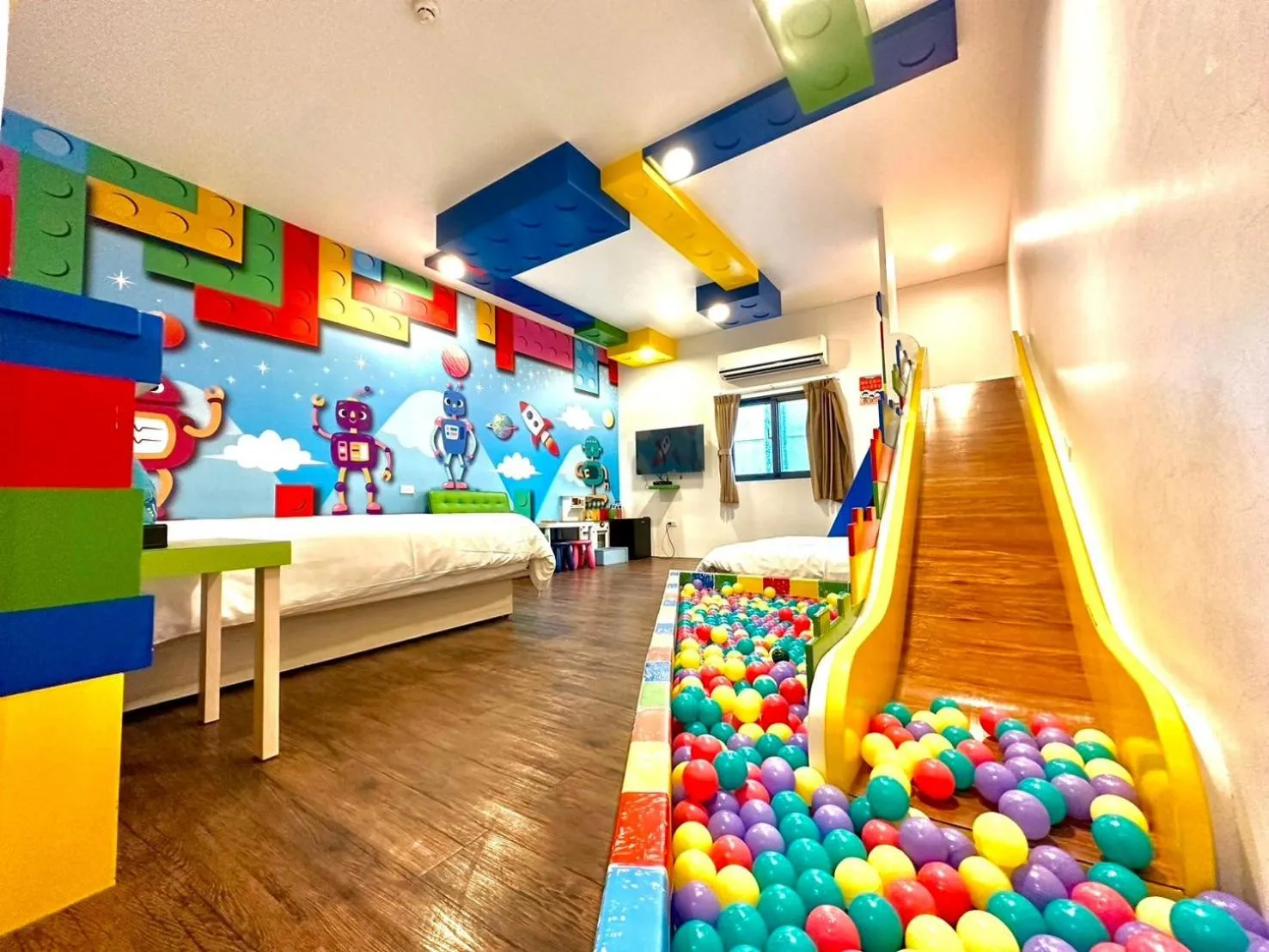 Kids's club in Little Apple B&B