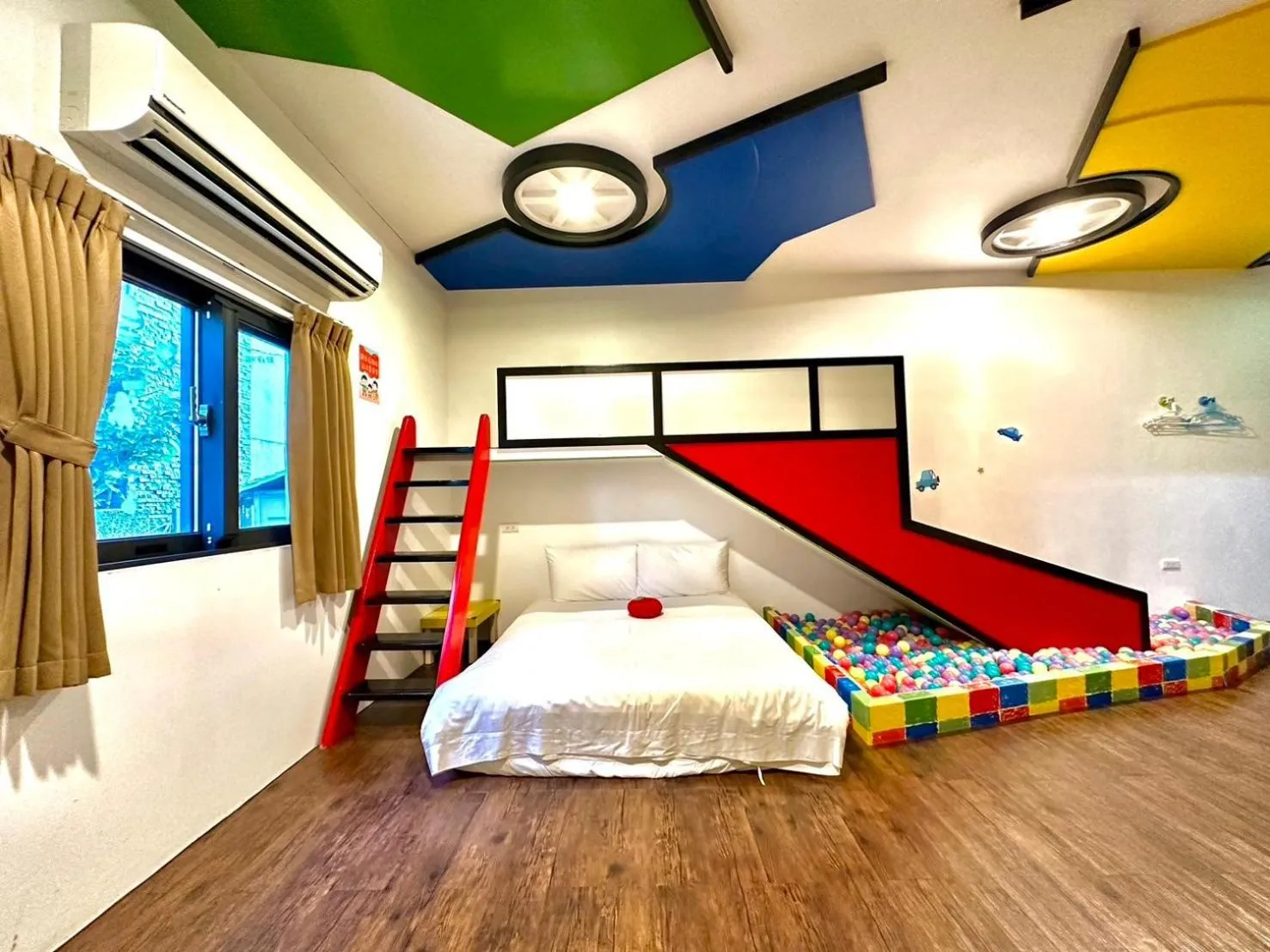 Bed in Little Apple B&B