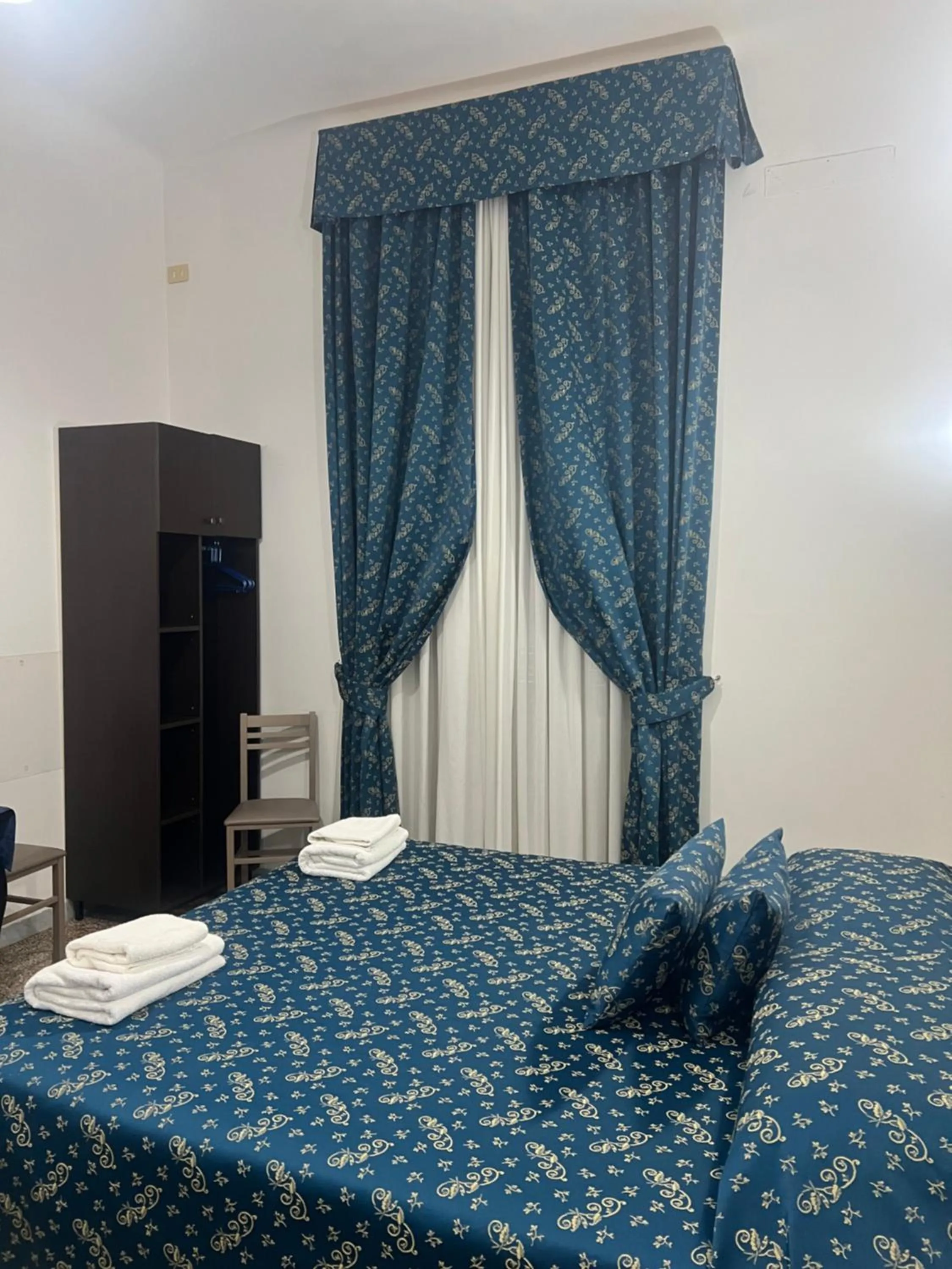 Bed in Ines Downtown B&B