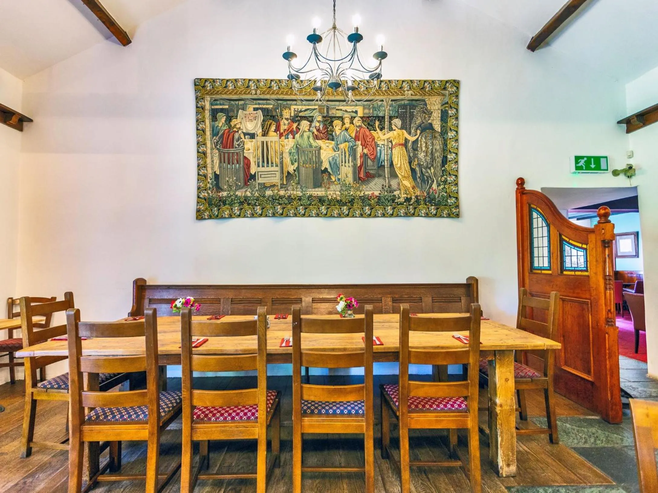 Dining area in Holly Hill Inn