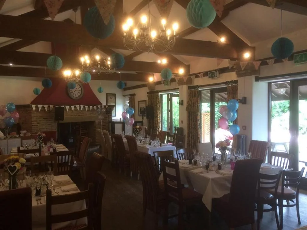 Dining area in Holly Hill Inn