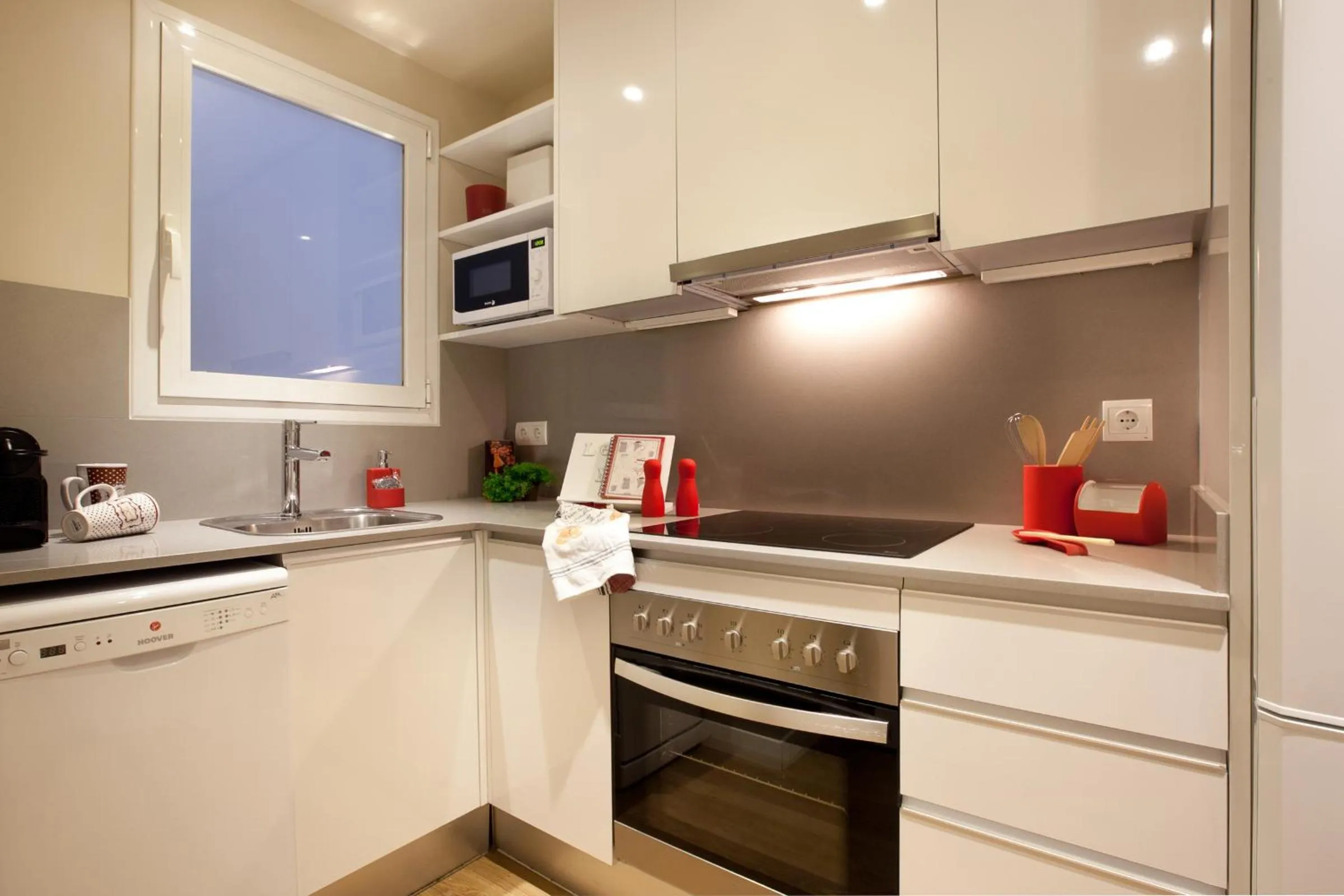 Deluxe Apartment in Enjoybcn Coliseum Apartments