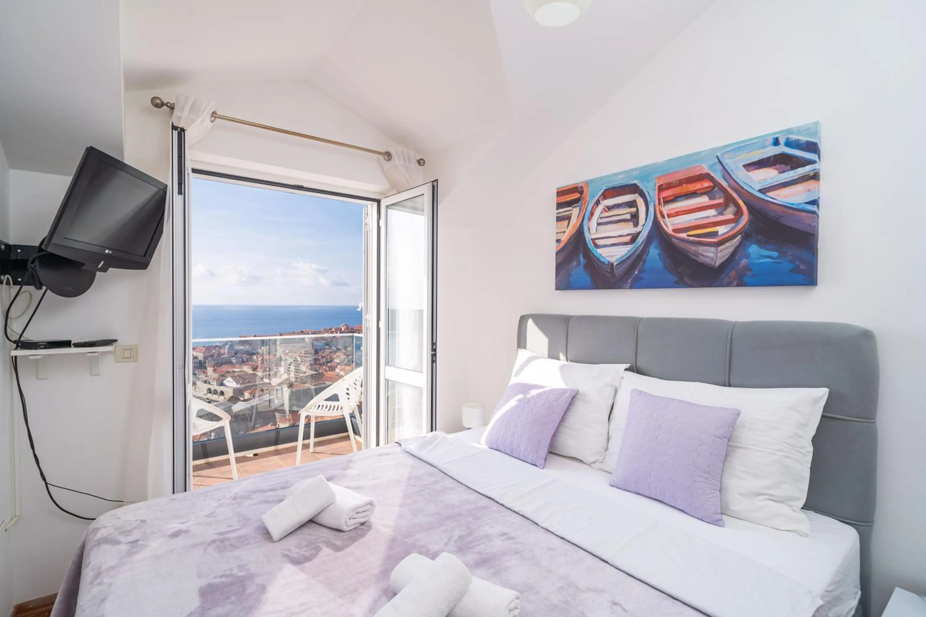 Bedroom, Bed in Apartments Isabora