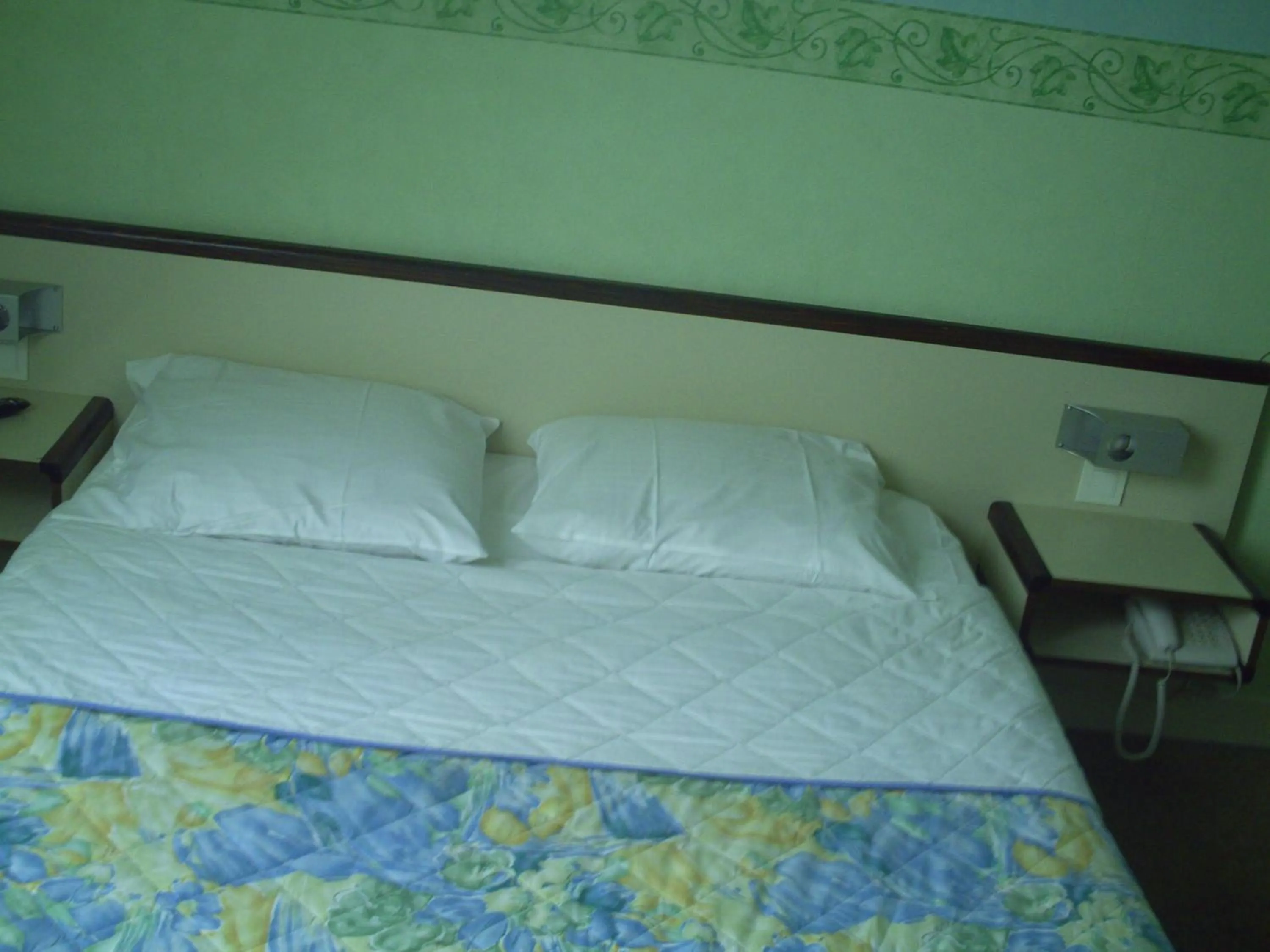 Decorative detail, Bed in Hôtel l'Eden