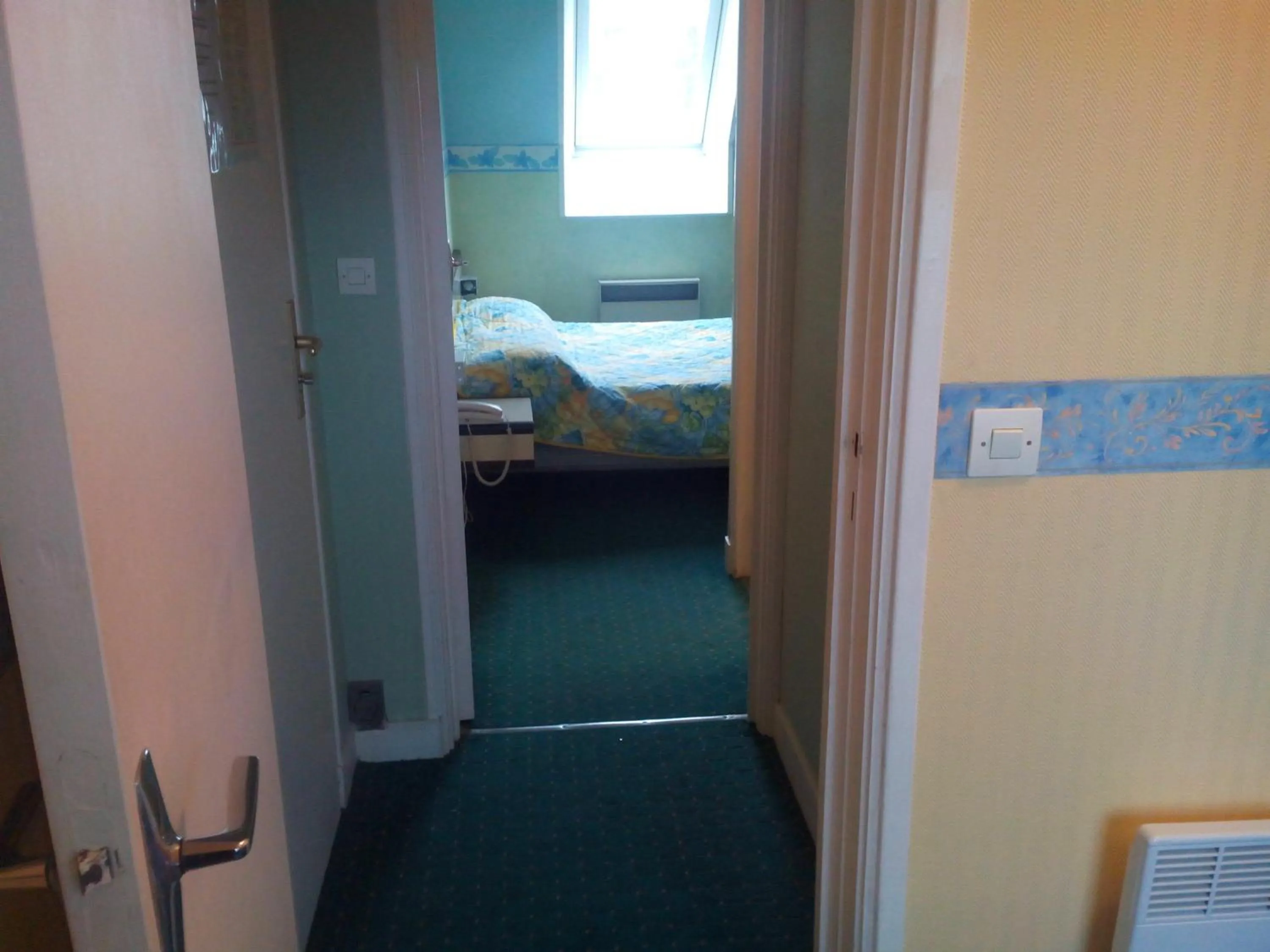 Day, Bed in Hôtel l'Eden