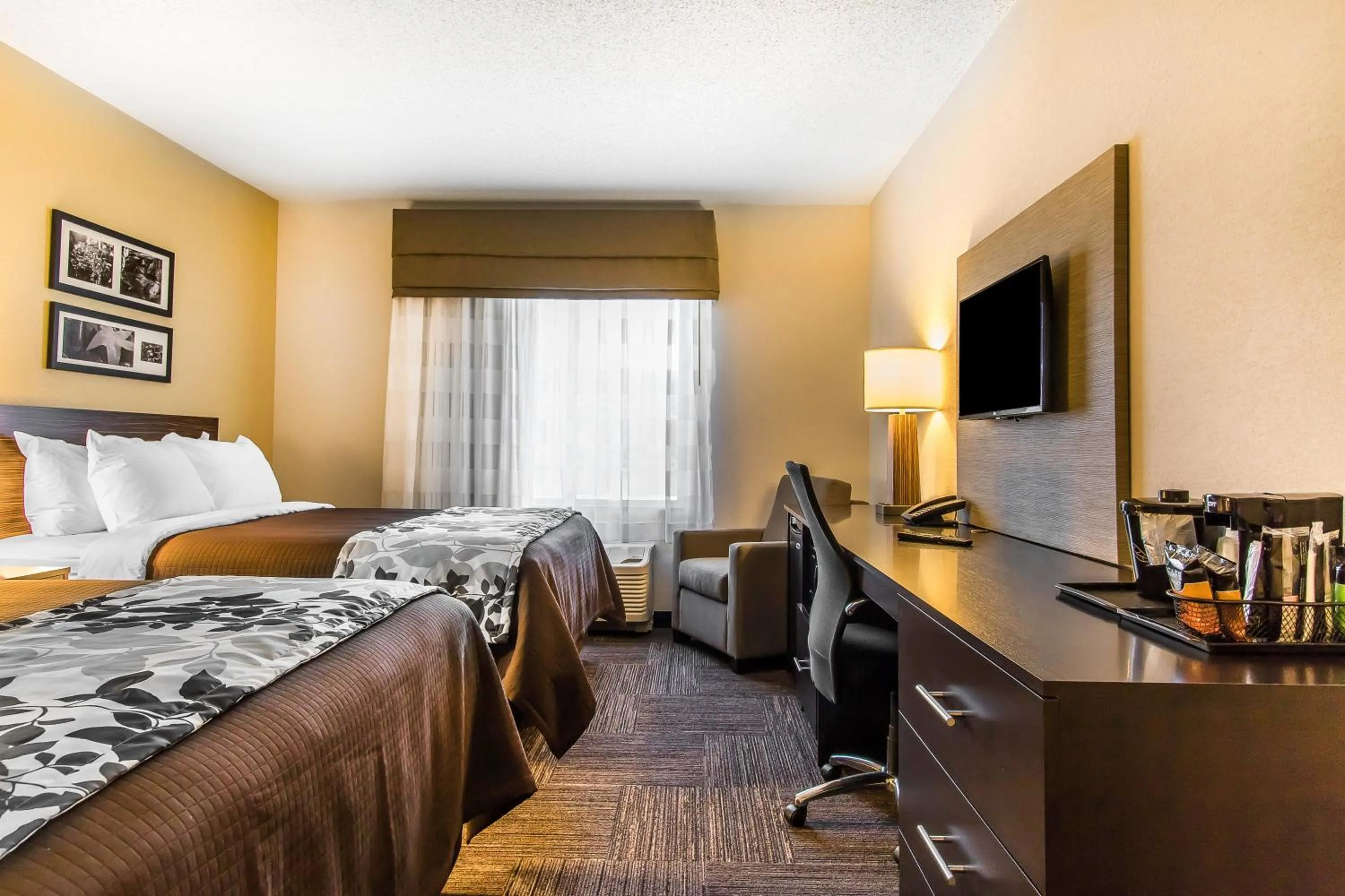 Bed in Wingate by Wyndham Jonesboro Hodge