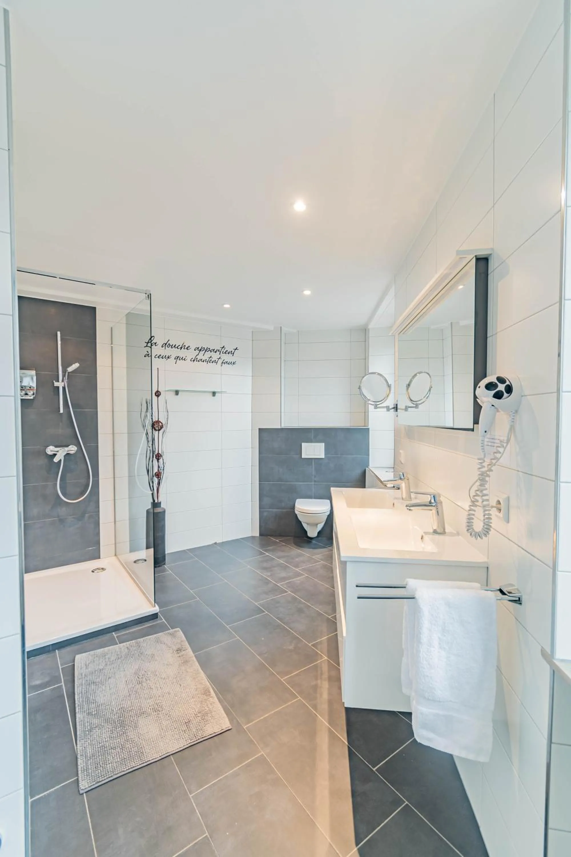 Shower in Hotel Herckmans