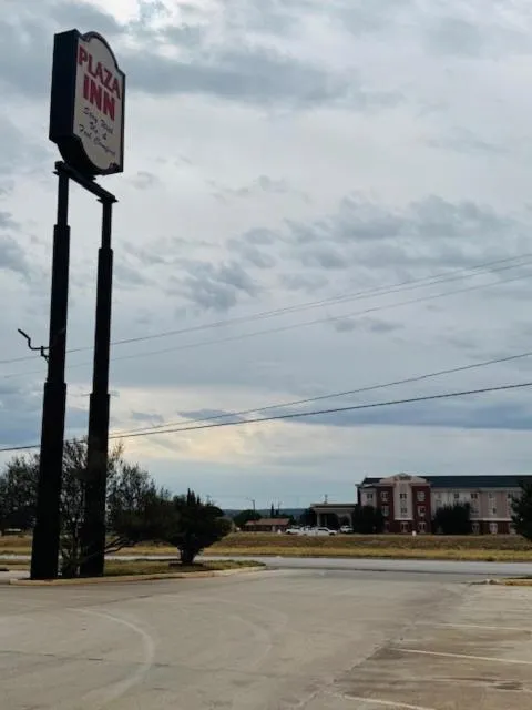 Property logo or sign in Plaza Inn