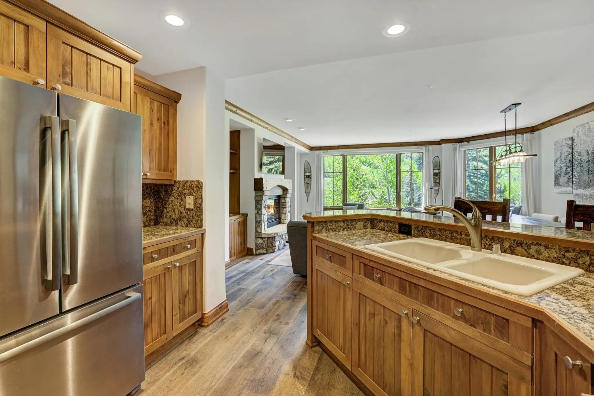 Communal kitchen in Elkhorn Lodge, A Vail Resorts Property