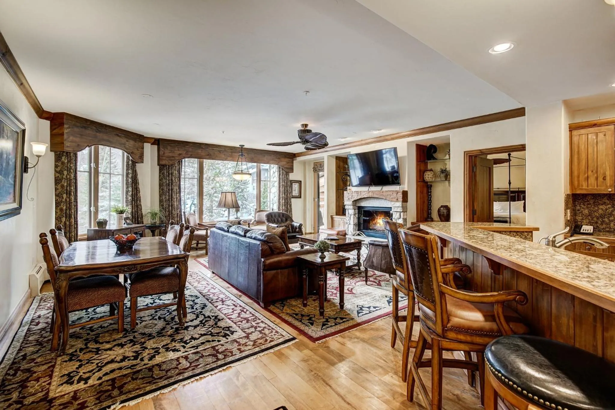 Living room in Elkhorn Lodge, A Vail Resorts Property