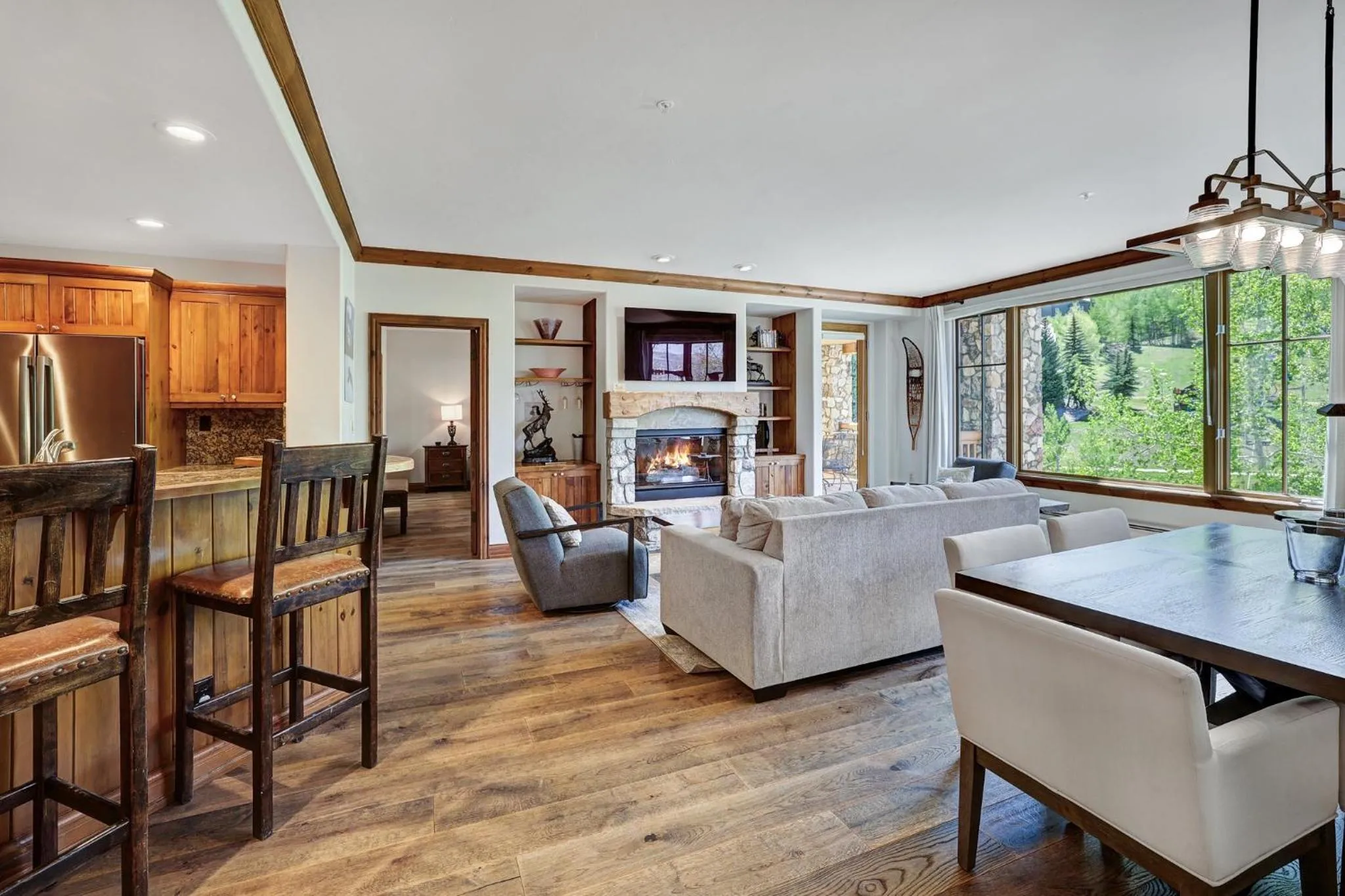Living room in Elkhorn Lodge, A Vail Resorts Property