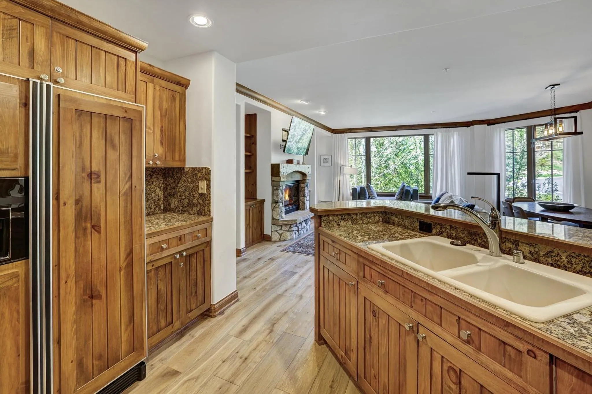Communal kitchen in Elkhorn Lodge, A Vail Resorts Property