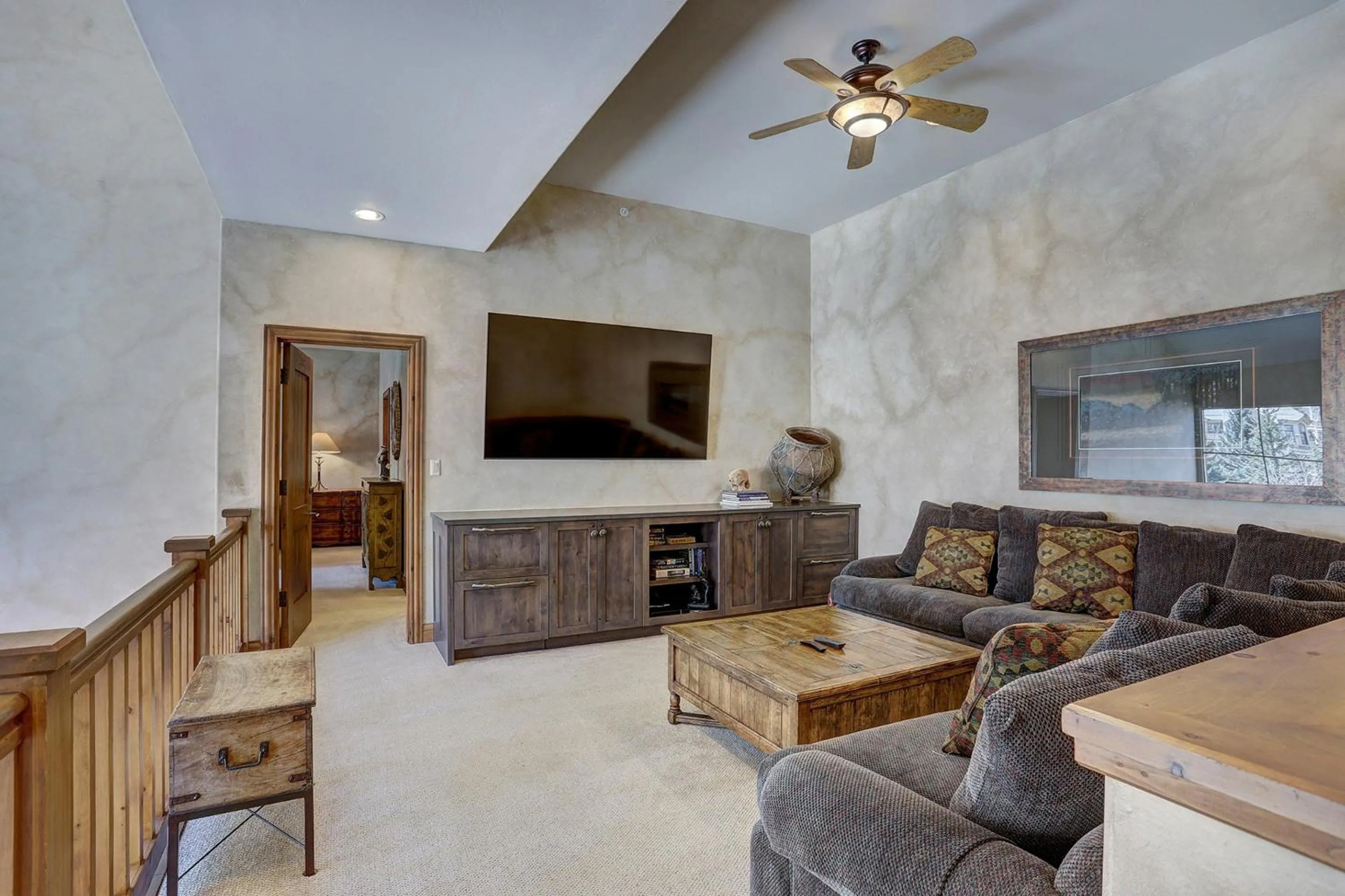 Living room in Elkhorn Lodge, A Vail Resorts Property