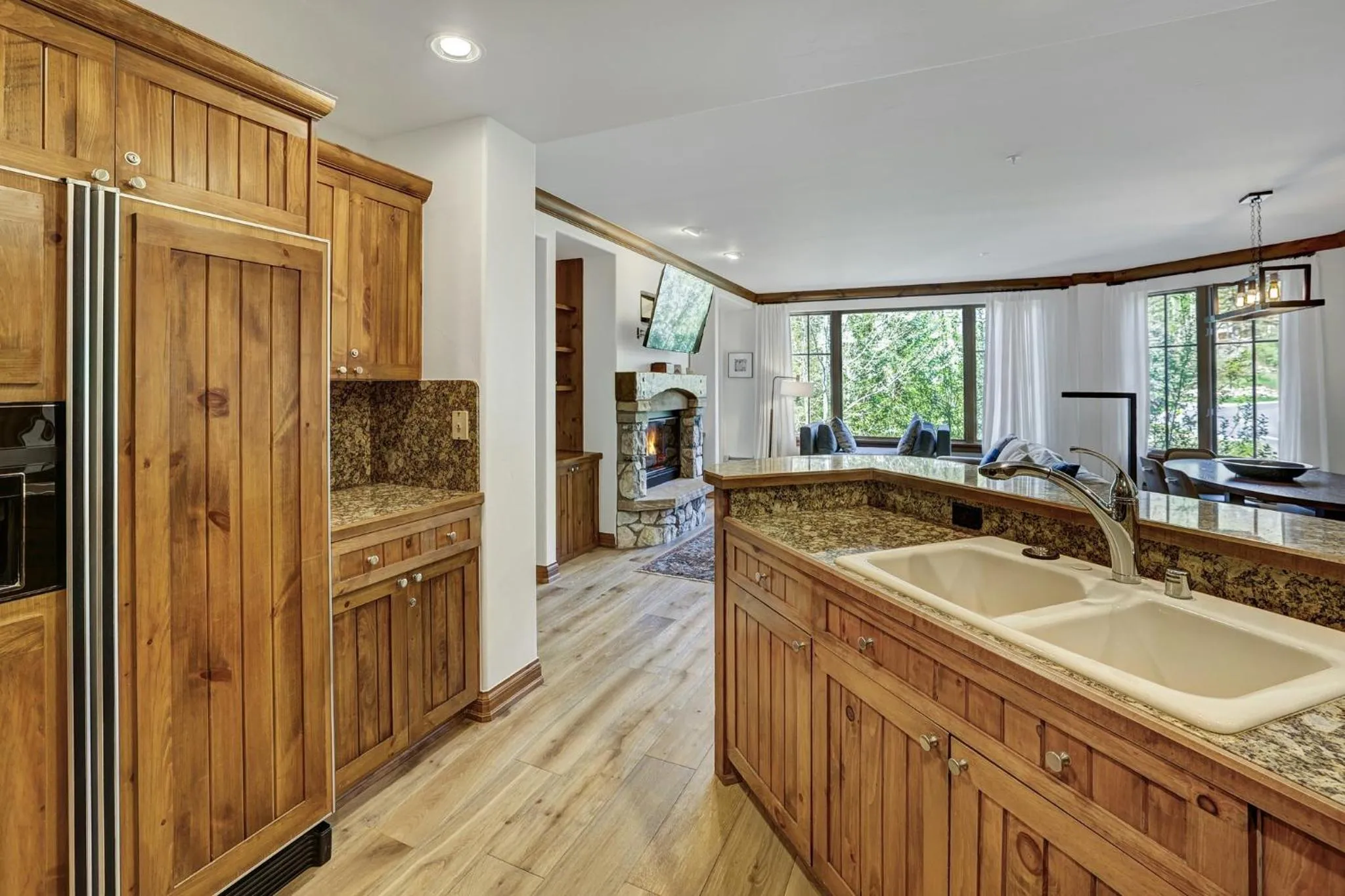 Communal kitchen in Elkhorn Lodge, A Vail Resorts Property