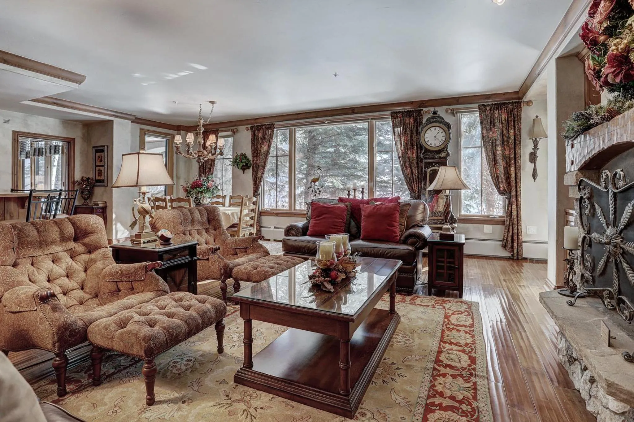 Living room in Elkhorn Lodge, A Vail Resorts Property