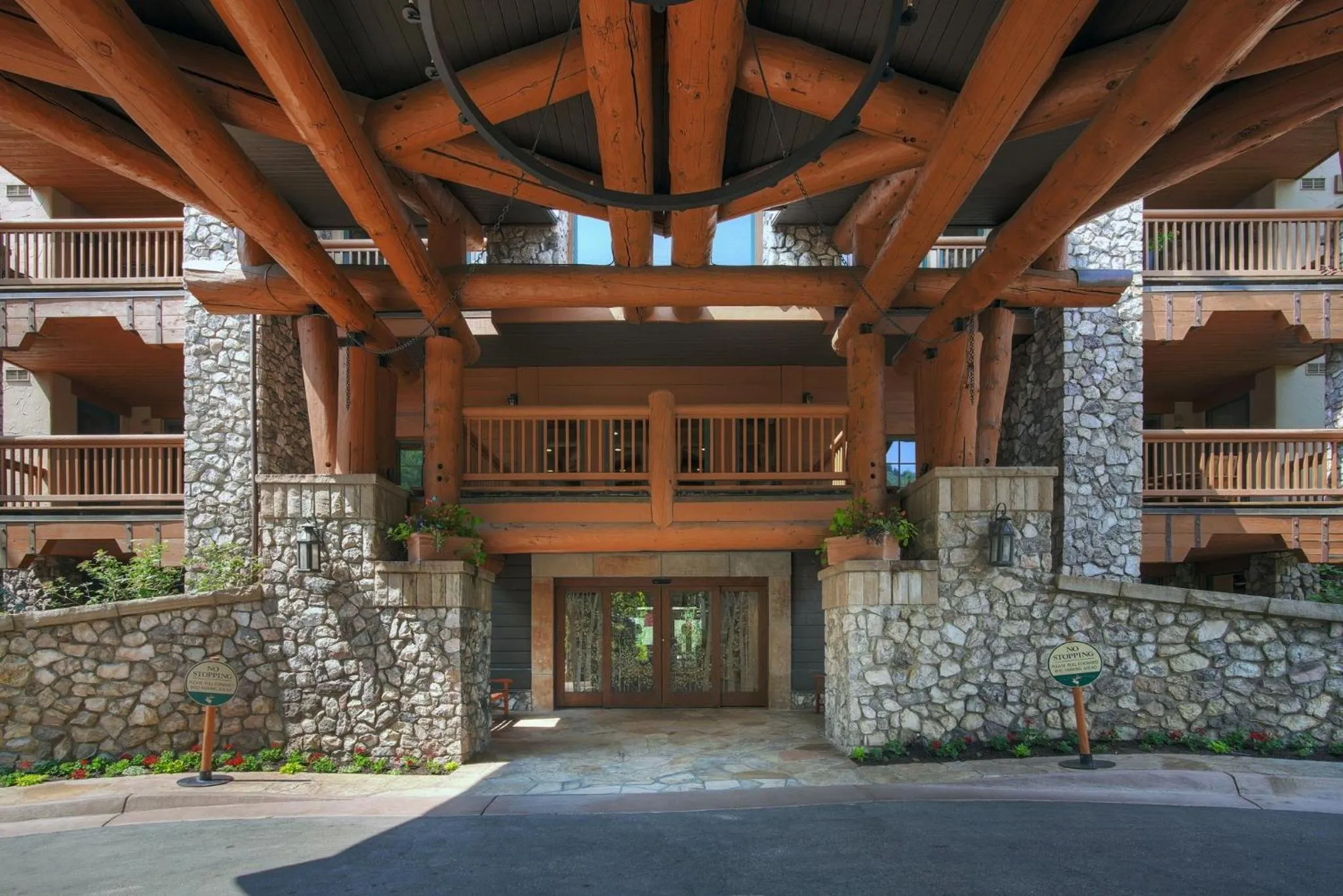 Property building in Elkhorn Lodge, A Vail Resorts Property